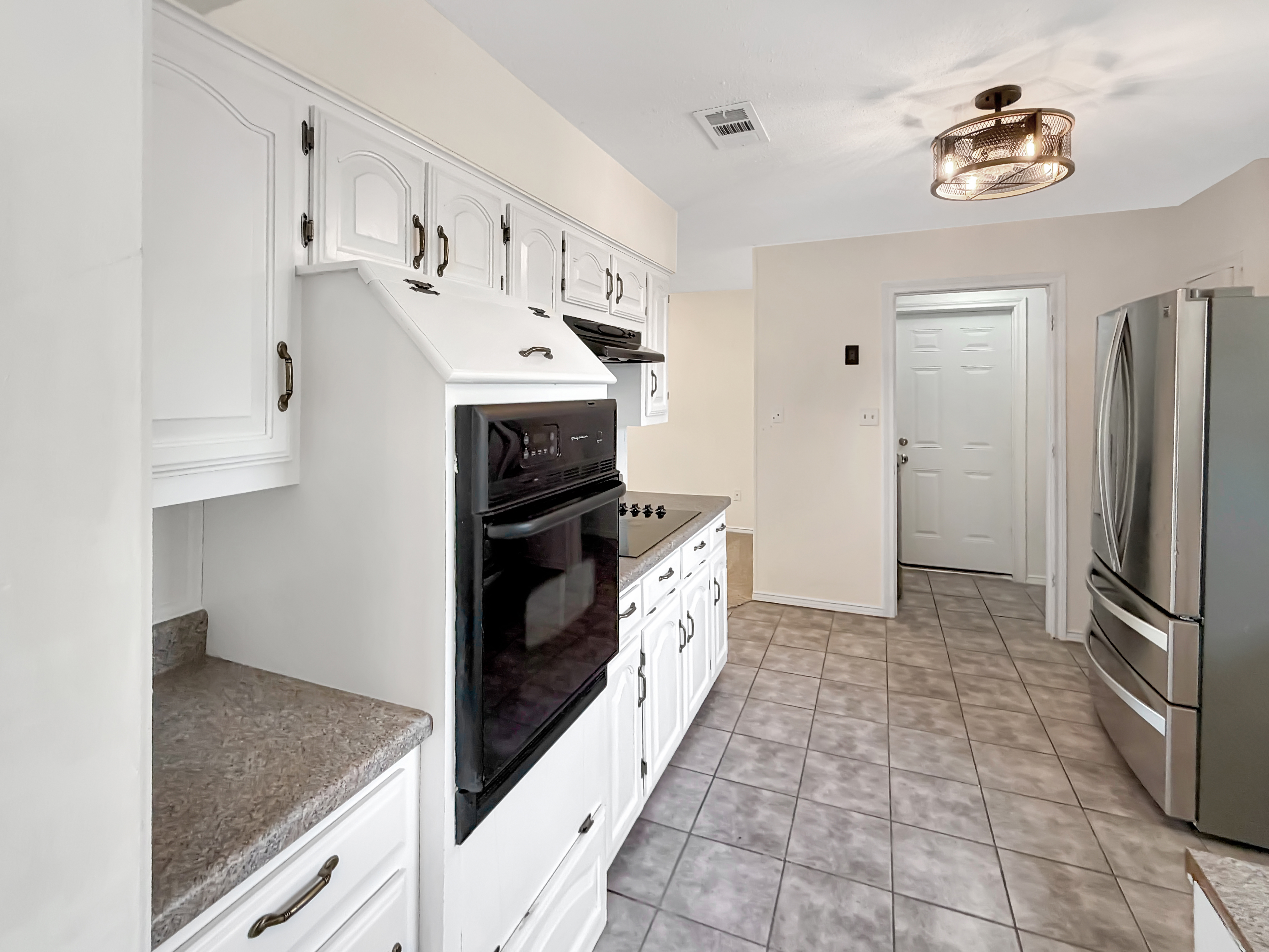 Photo 6 of 24 of 1106 N Atkins Dr, Celeste, TX