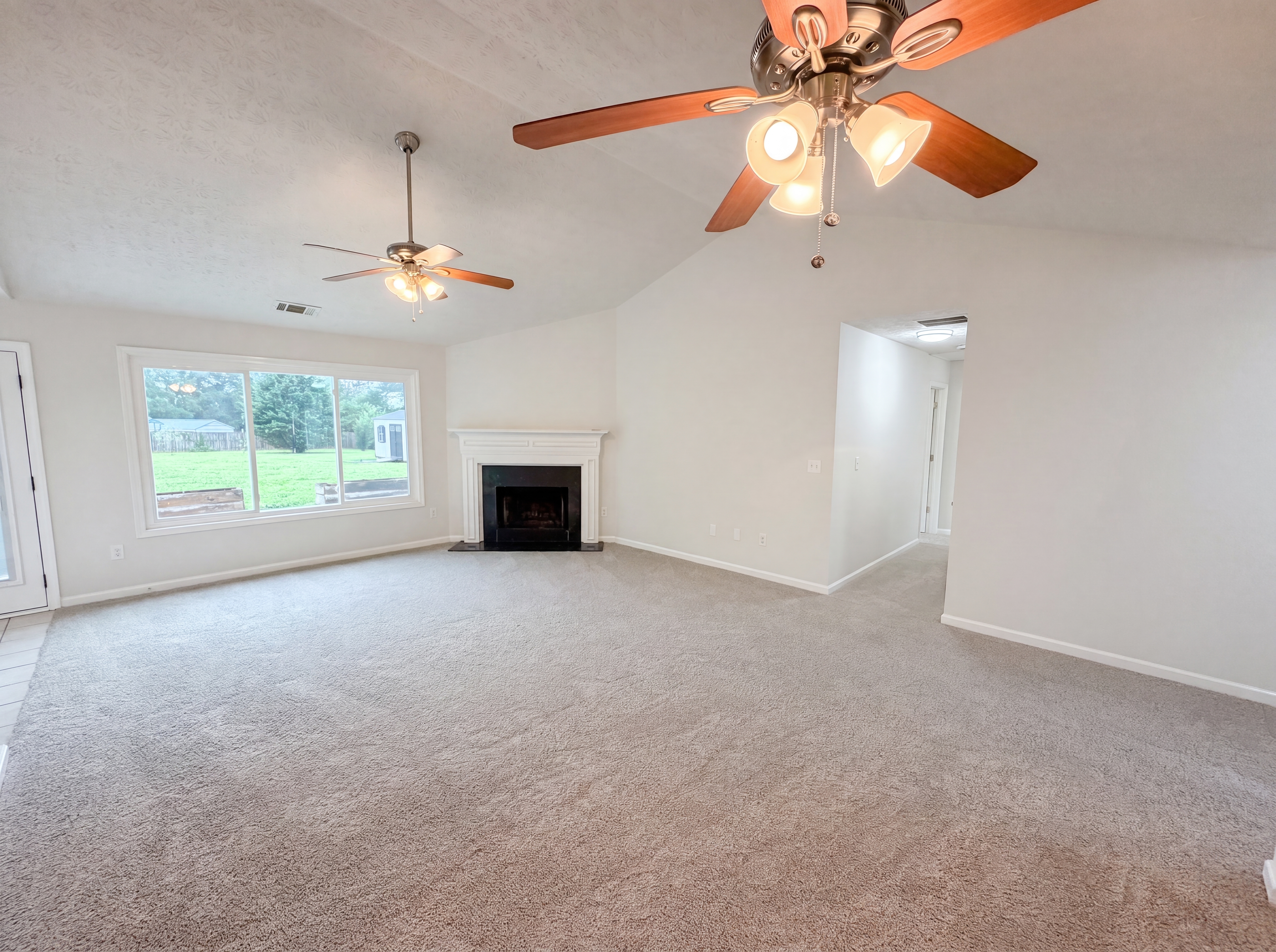Photo 3 of 20 of 919 Elijah Way, Bethlehem, GA