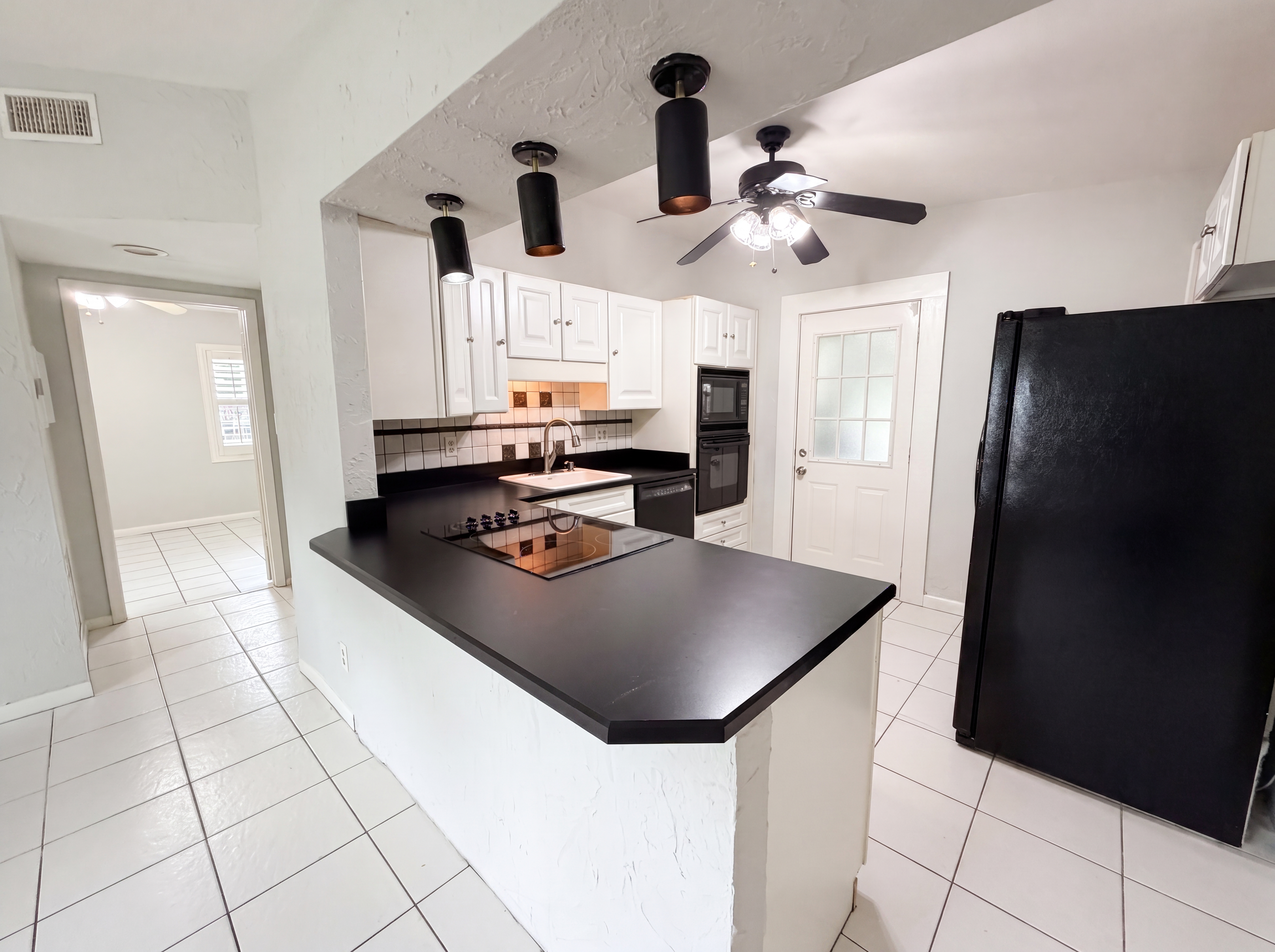 Photo 20 of 23 of 5655 Kimbrell Dr S, Jacksonville, FL