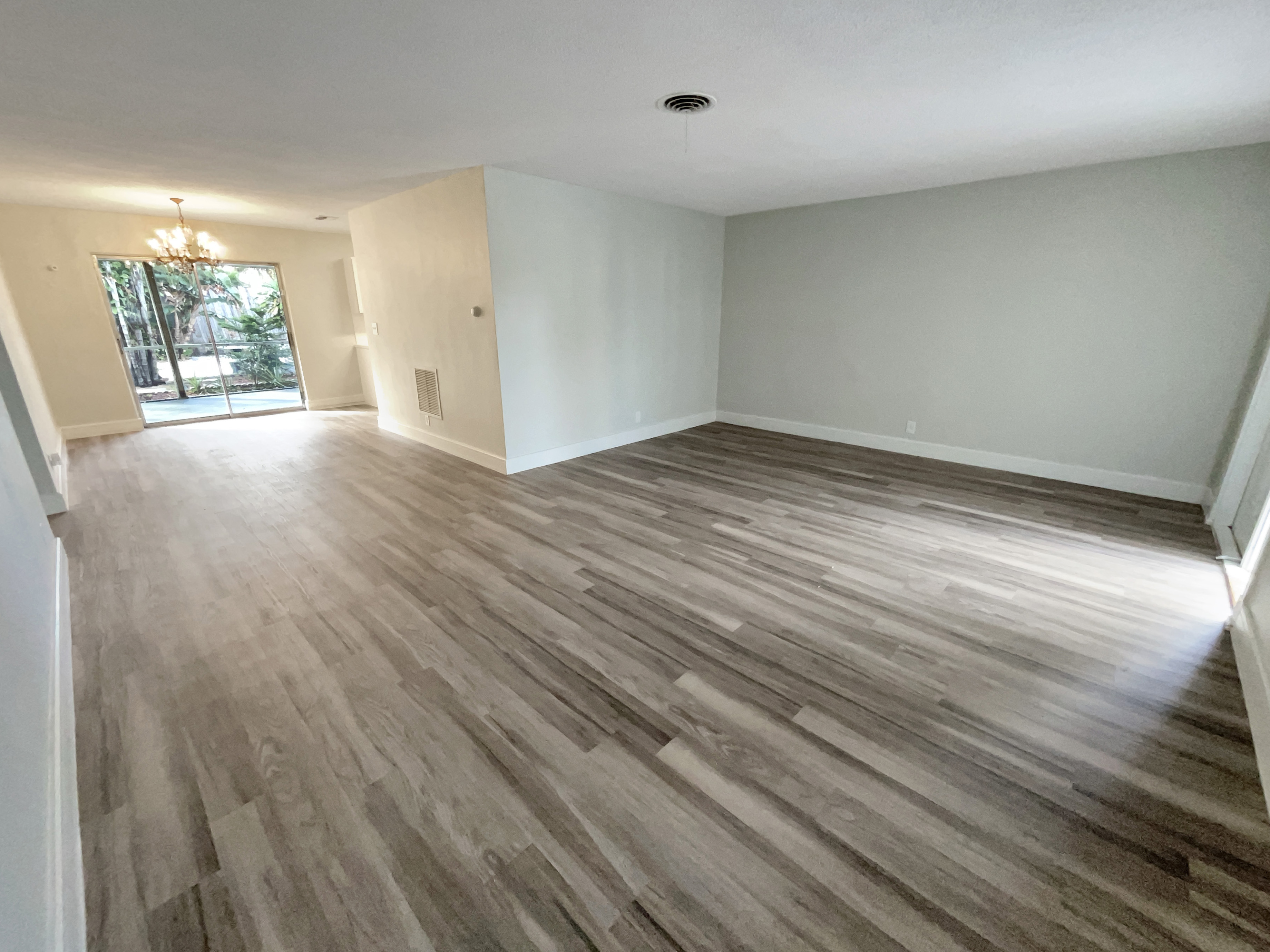 Photo 3 of 20 of 3765 NE 12th Ter, Pompano Beach, FL