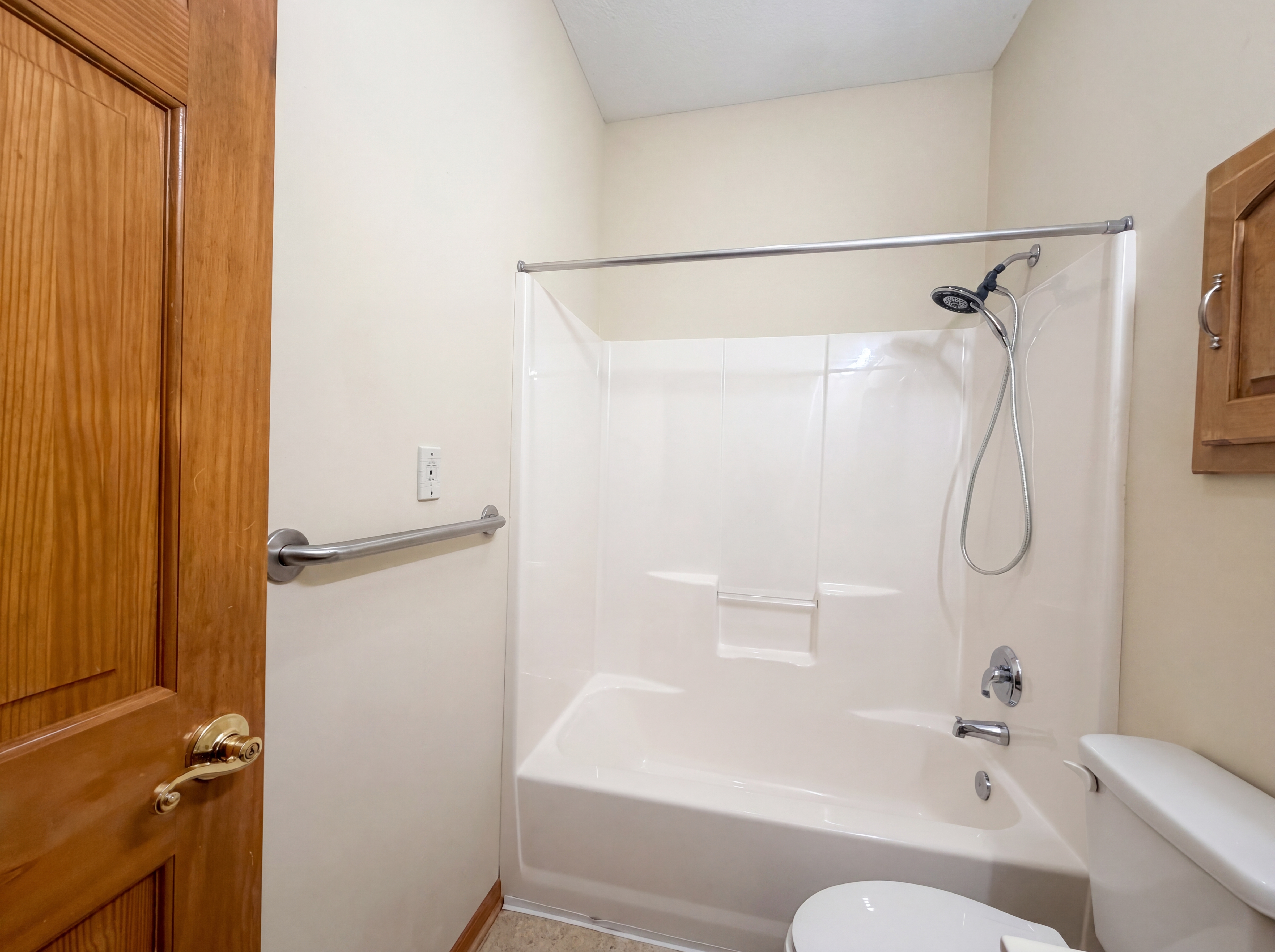 Photo 13 of 18 of 8331 Greely Ave, Kansas City, KS