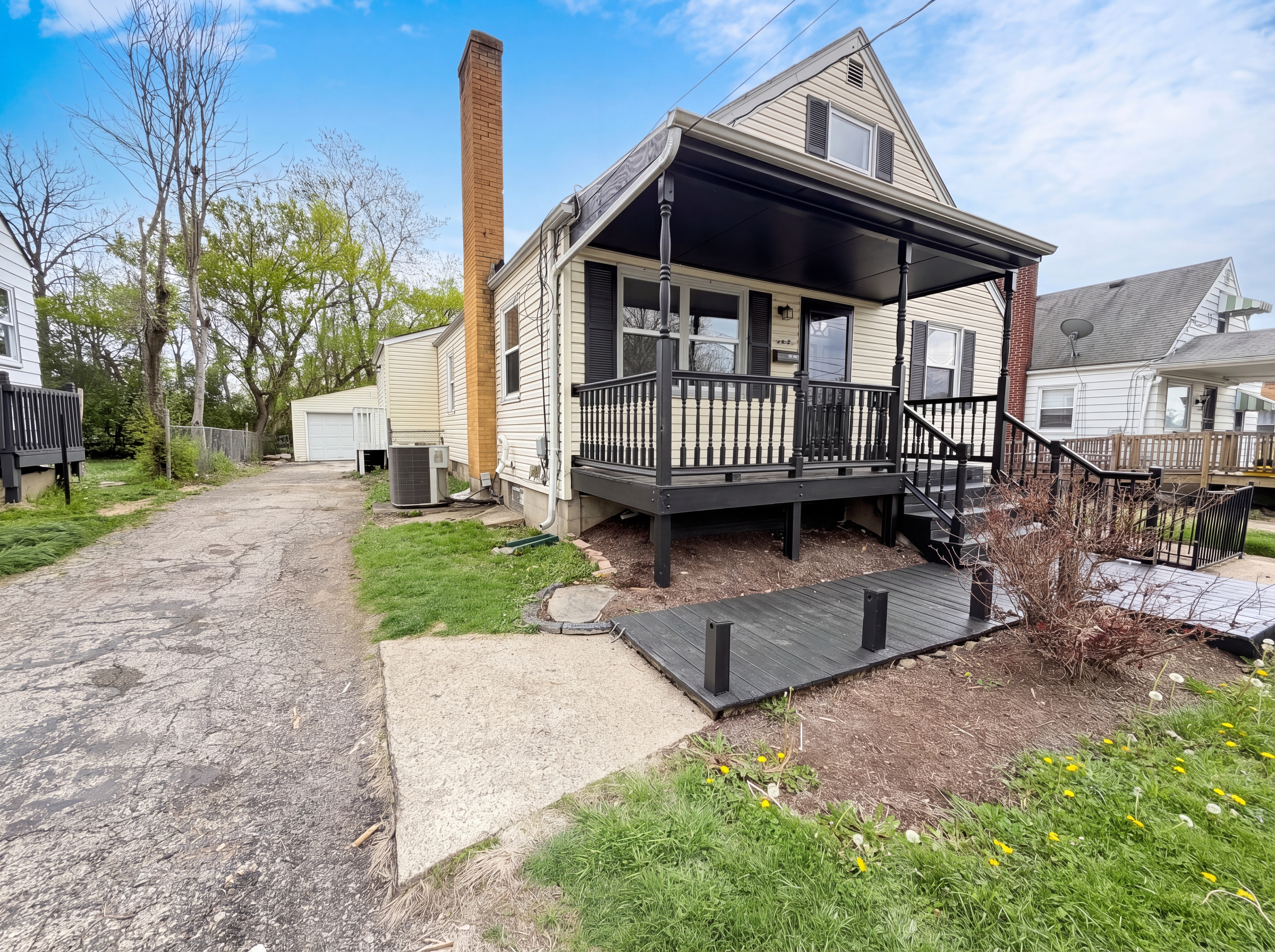 Photo 22 of 25 of 8456 Jackies Dr, Cincinnati, OH