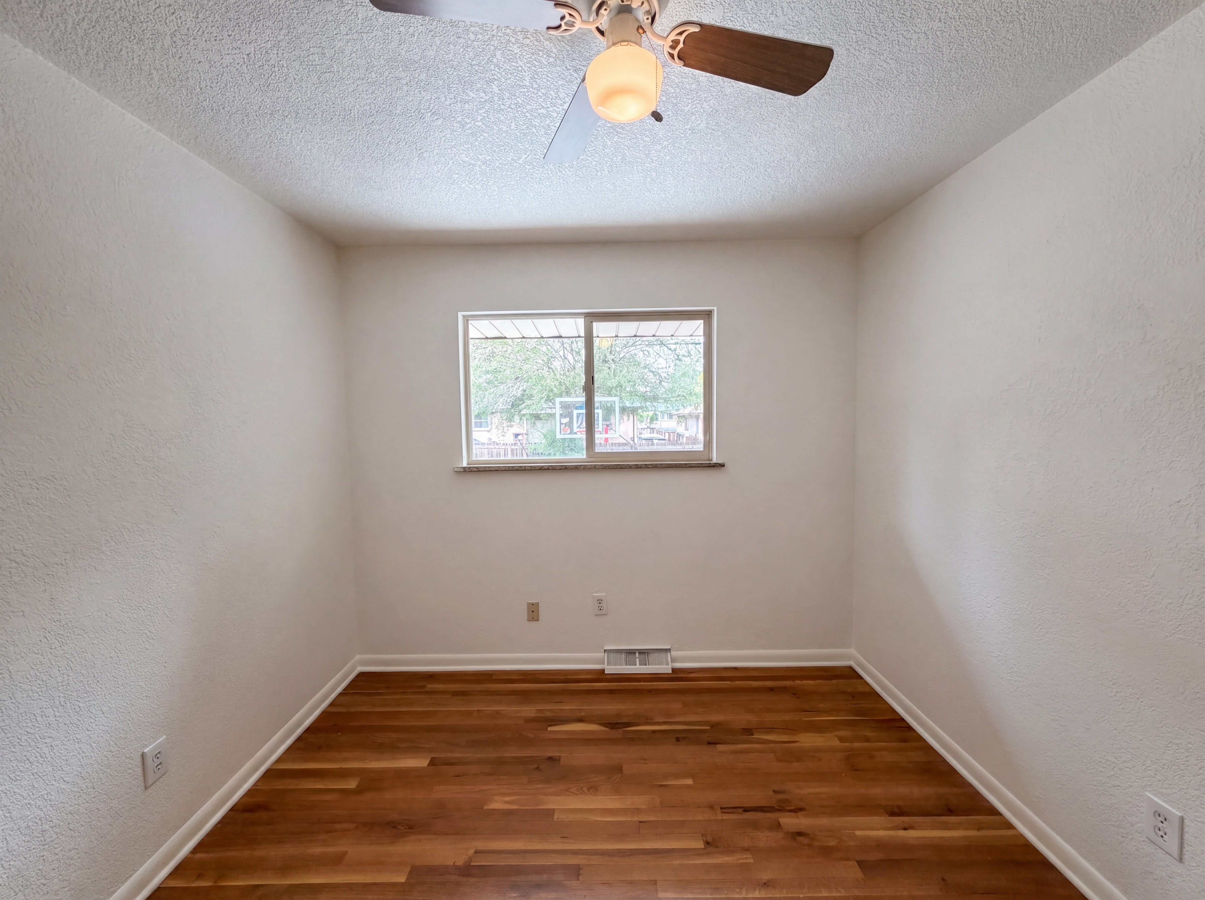 Photo 16 of 22 of 5421 Raritan Way, Denver, CO