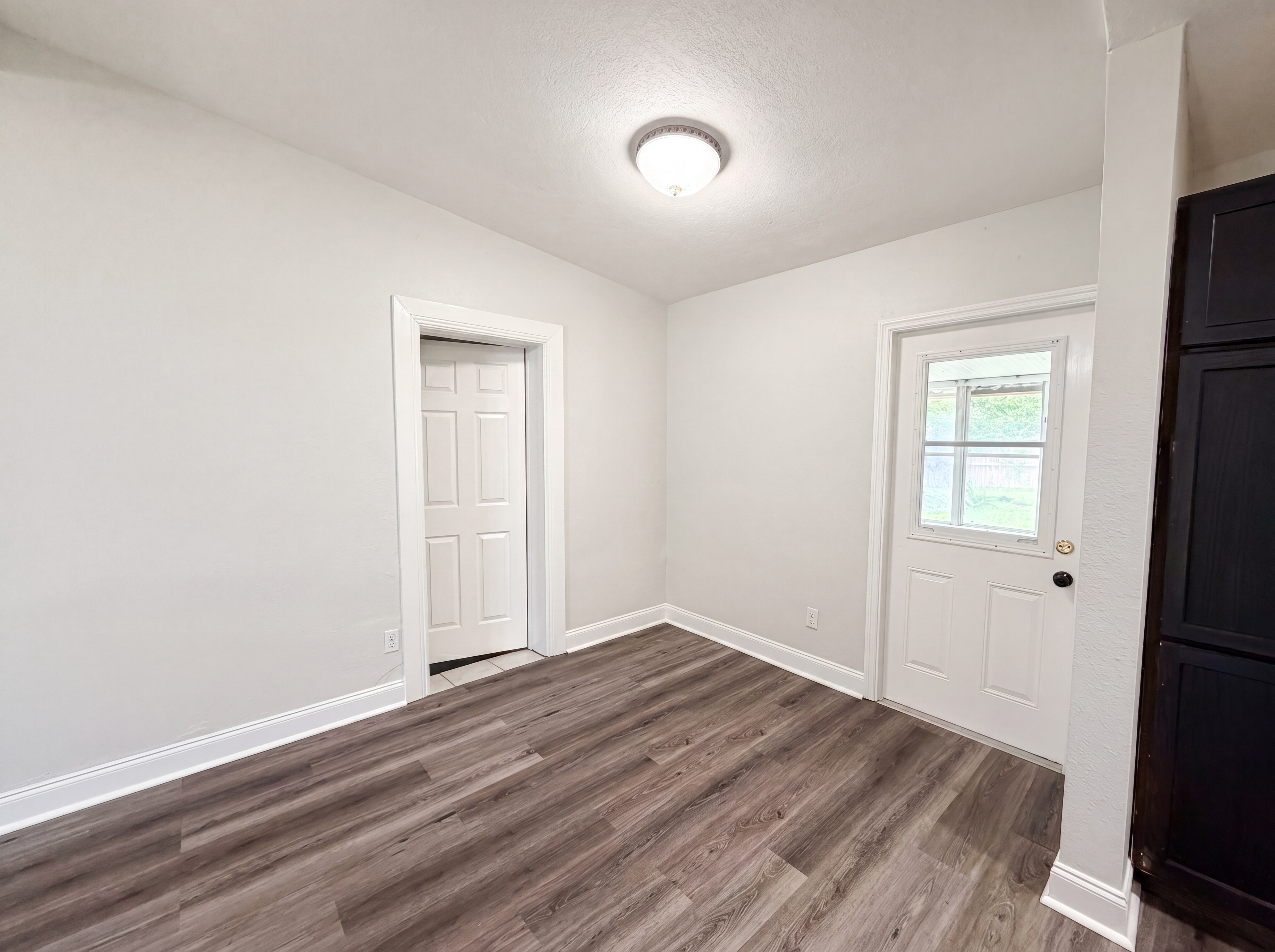 Photo 7 of 21 of 1502 Daroca Dr, Deltona, FL