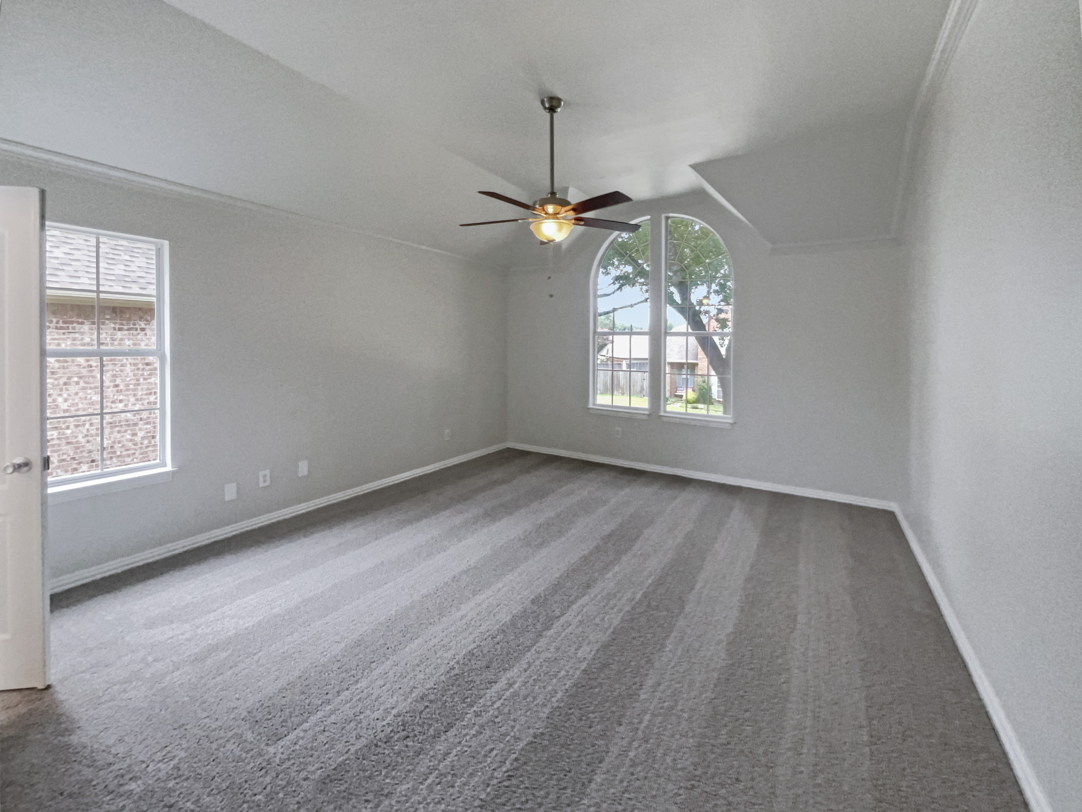 Photo 36 of 41 of 413 Thunderbrook Rd, Garland, TX