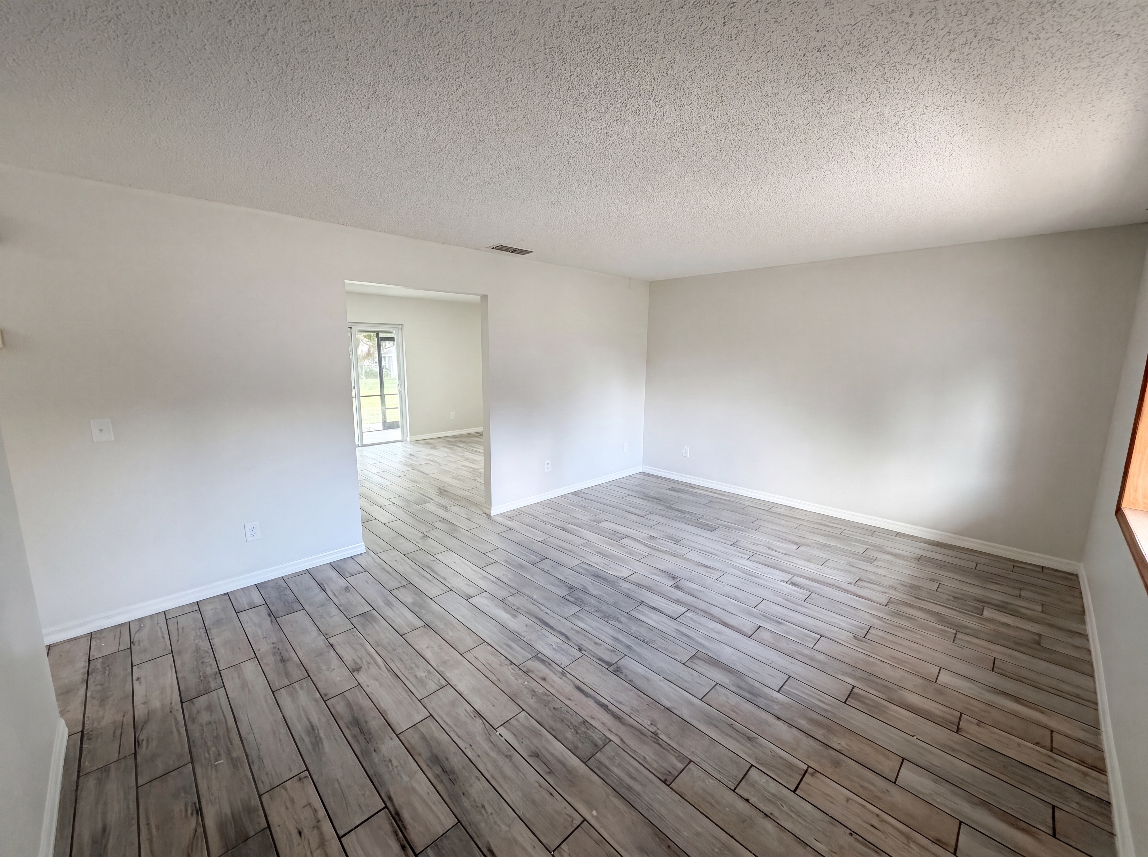 Photo 3 of 26 of 2922 Xavier Ct, Orlando, FL