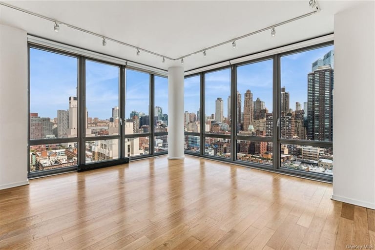 310 W 52nd St, New York, NY 10019 | Opendoor