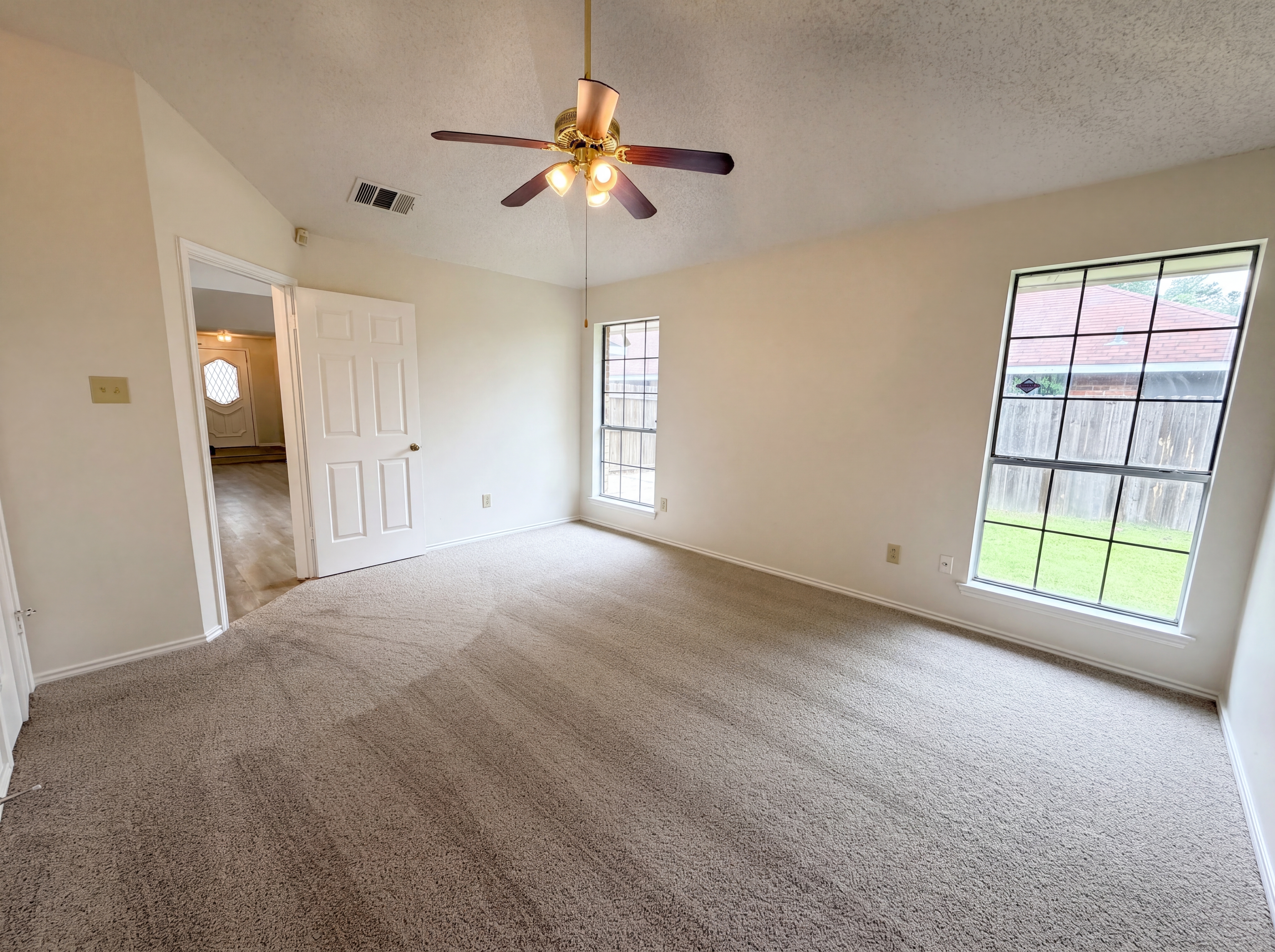Photo 14 of 18 of 1502 Allen Dr, Cedar Hill, TX