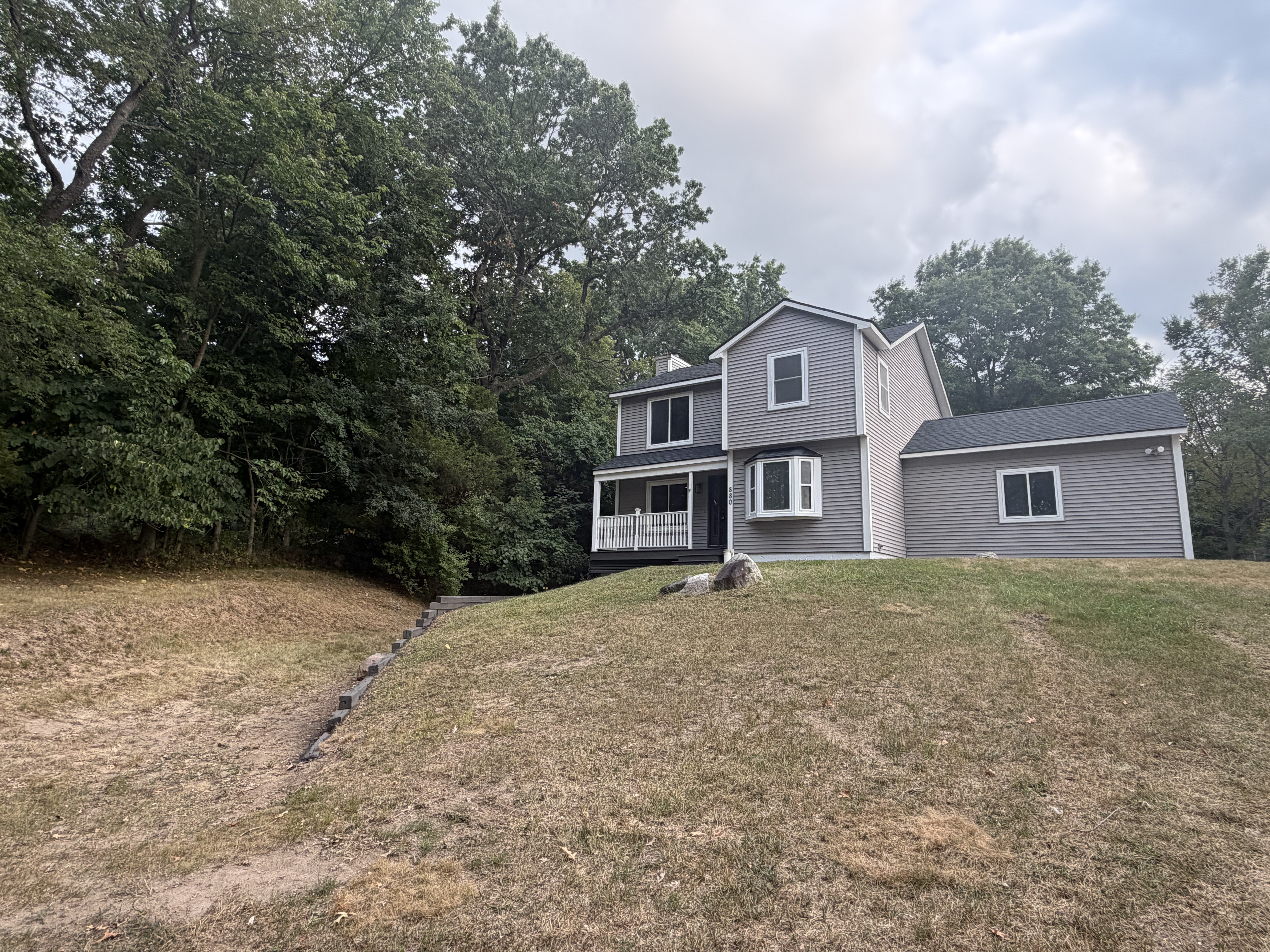 Photo 18 of 27 of 880 Mill St, Ortonville, MI