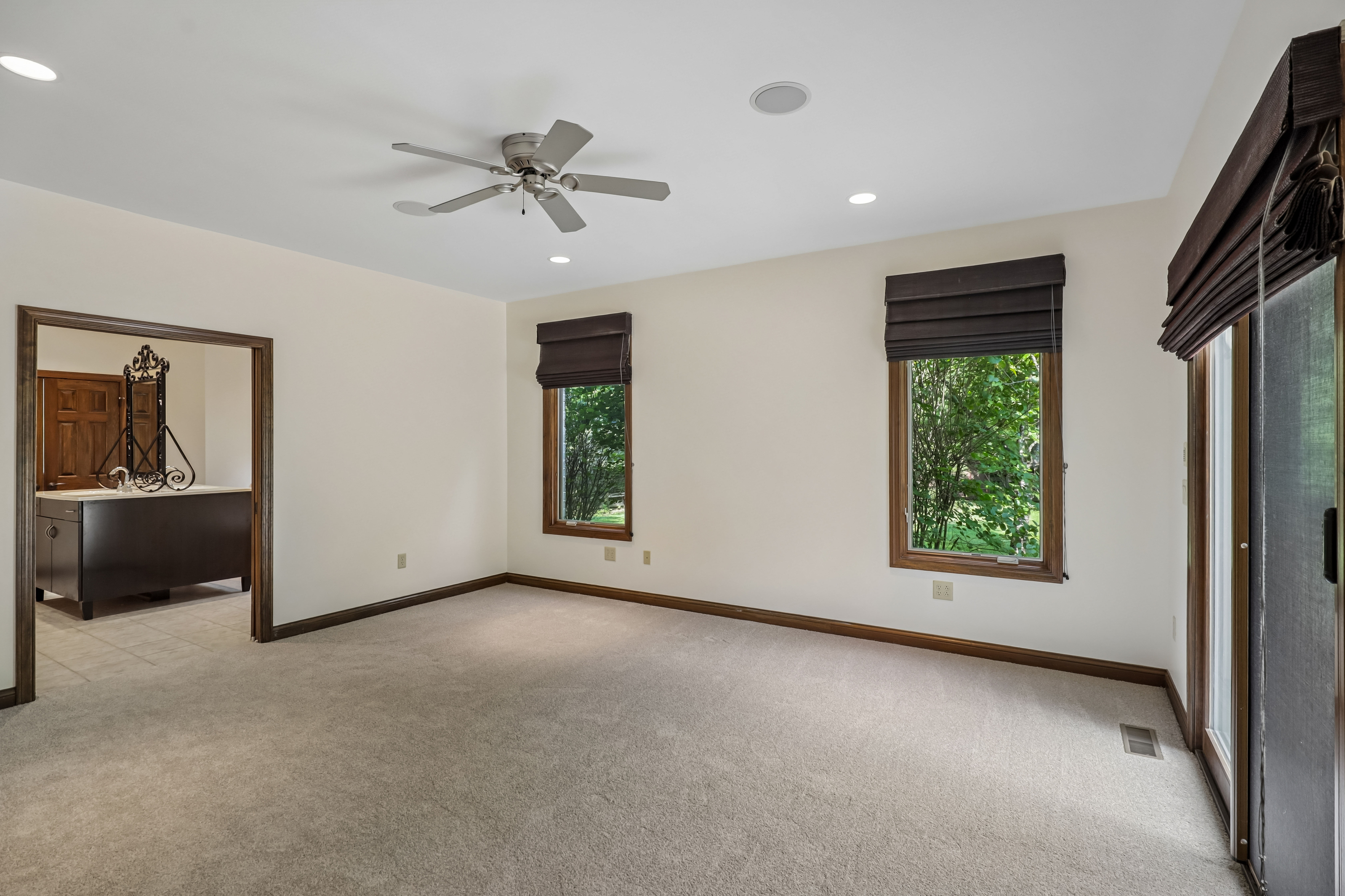 Photo 4 of 55 of 1100 Bridle Rdg, New Richmond, OH