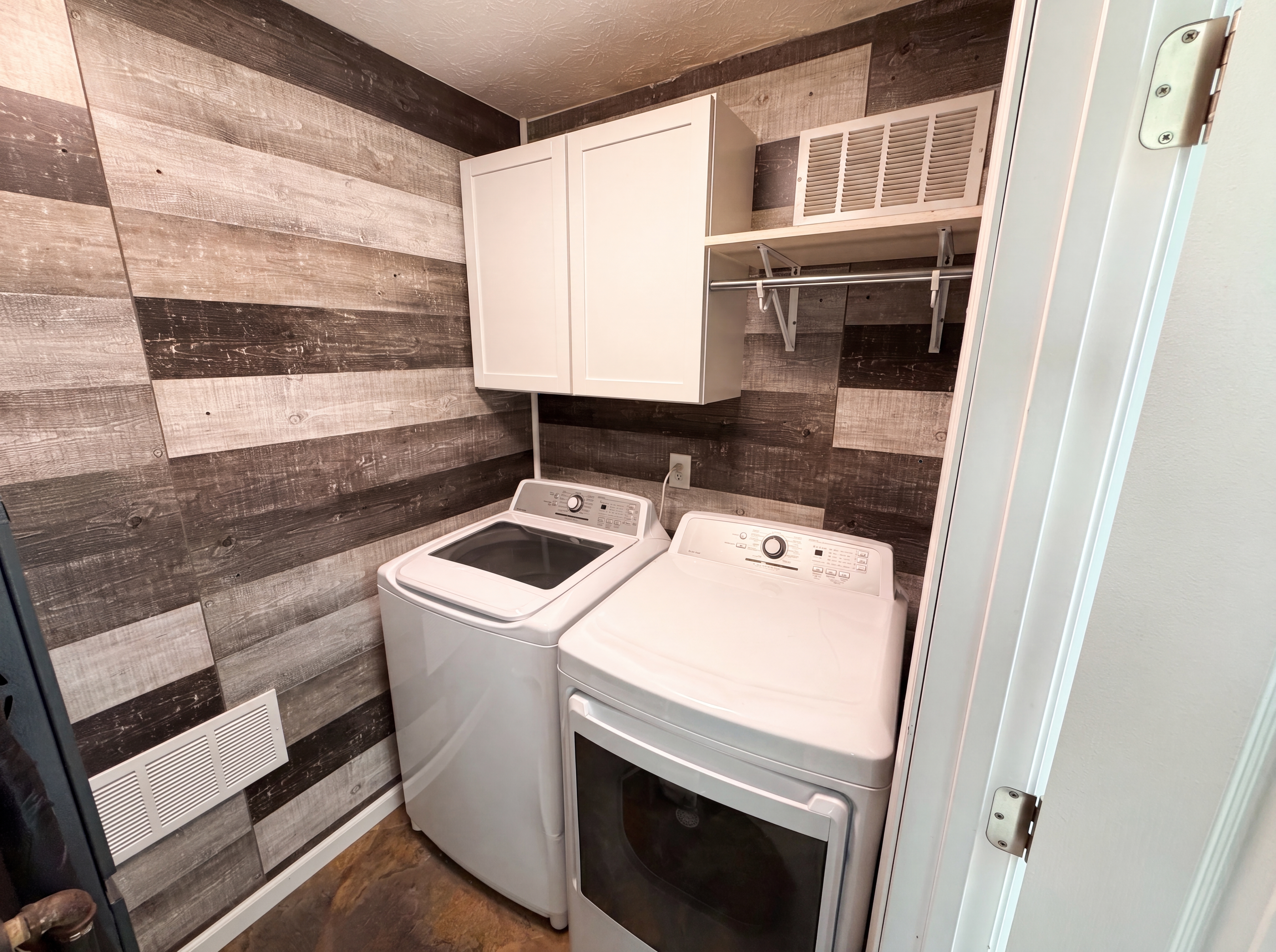 Photo 17 of 20 of 8058 Cherrybark Dr, Indianapolis, IN