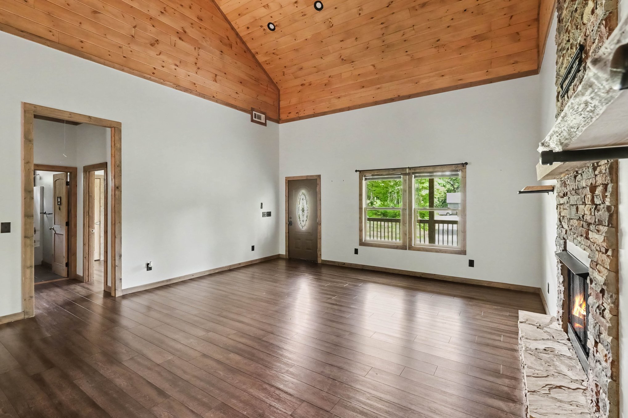 Photo 7 of 16 of 78 Lake Top Ln, Ellijay, GA