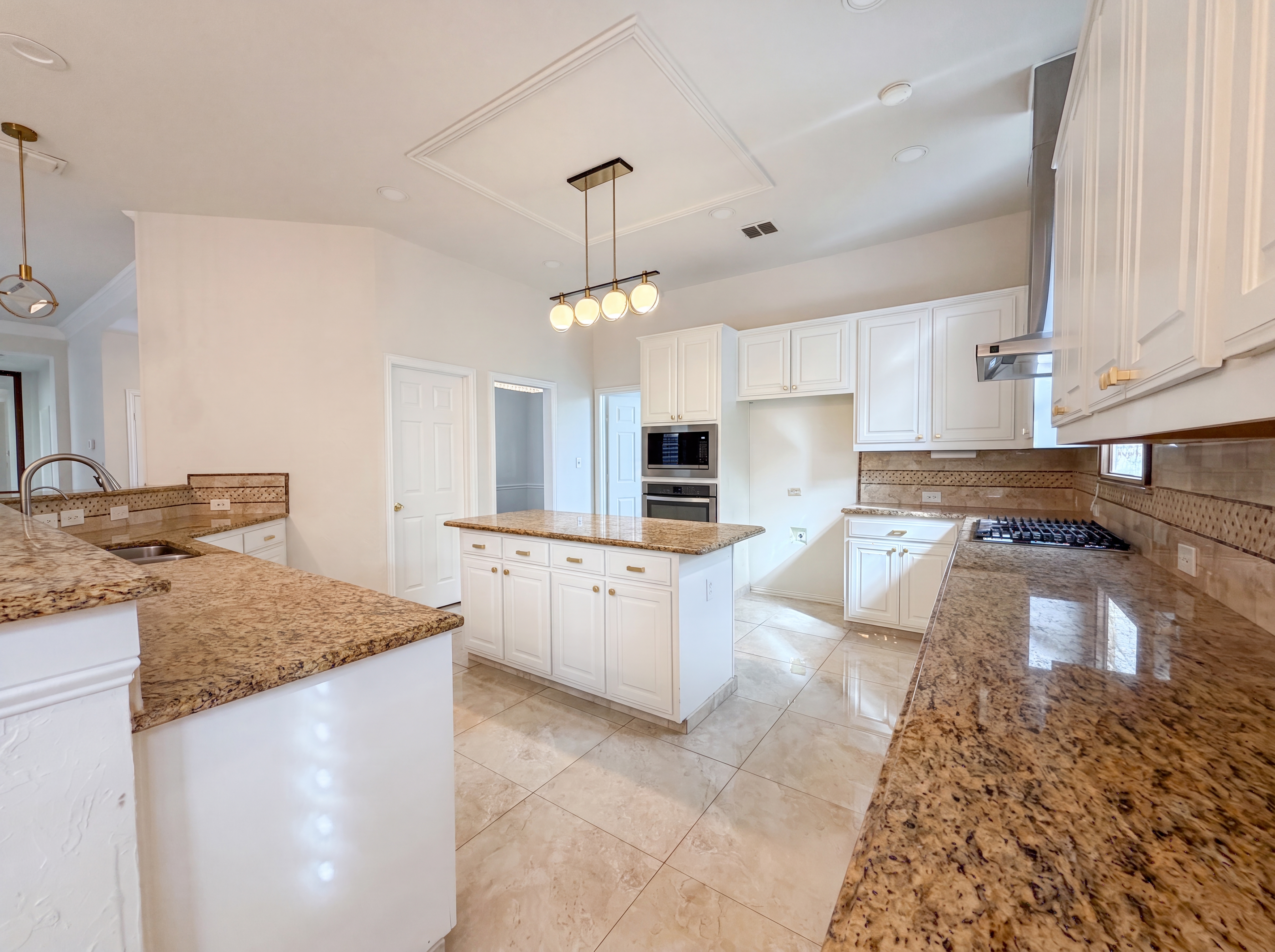 Photo 7 of 33 of 1429 Greenbriar Dr, Allen, TX