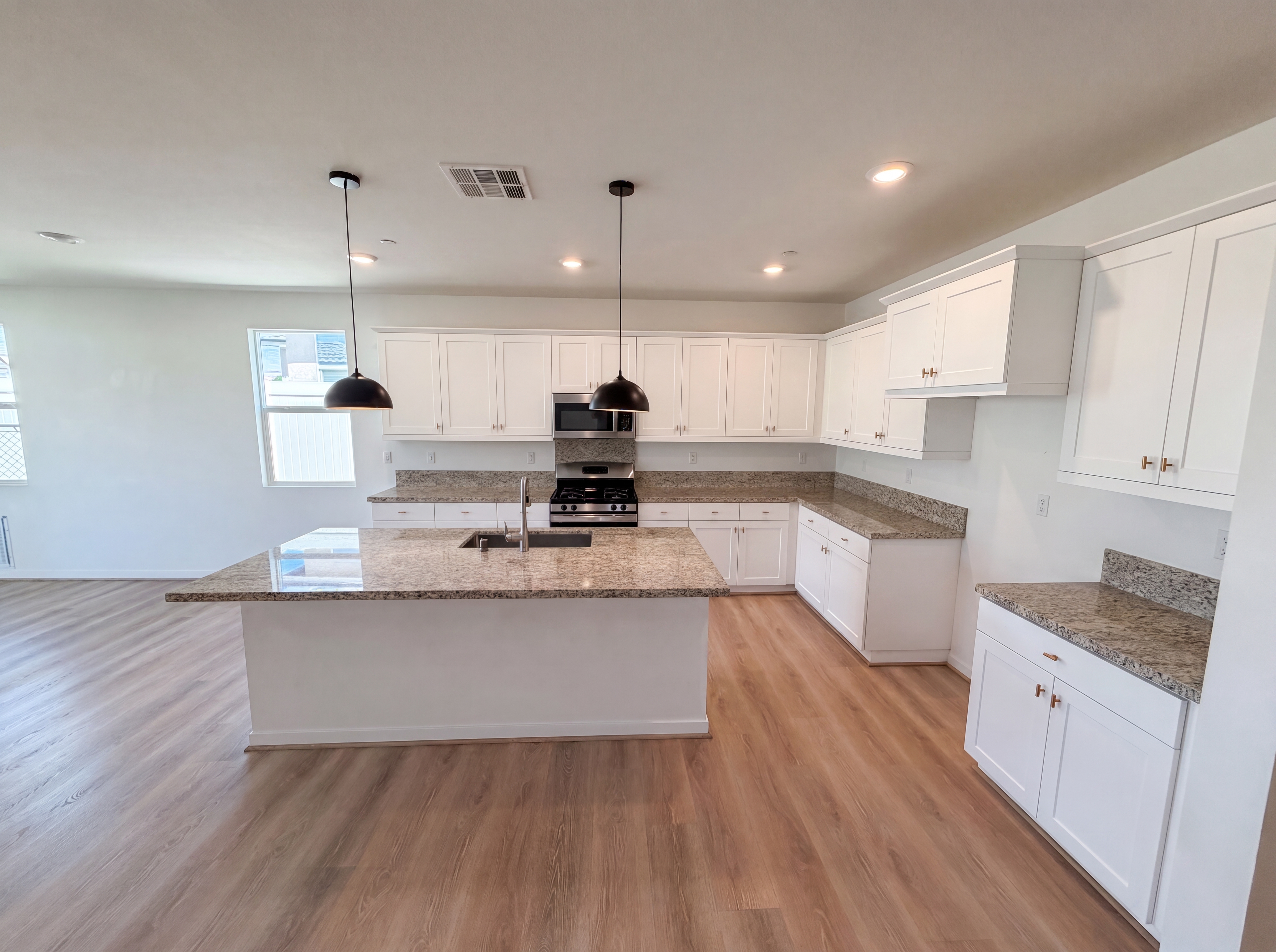 Photo 8 of 22 of 11619 Sky Pointe Dr, Desert Hot Springs, CA