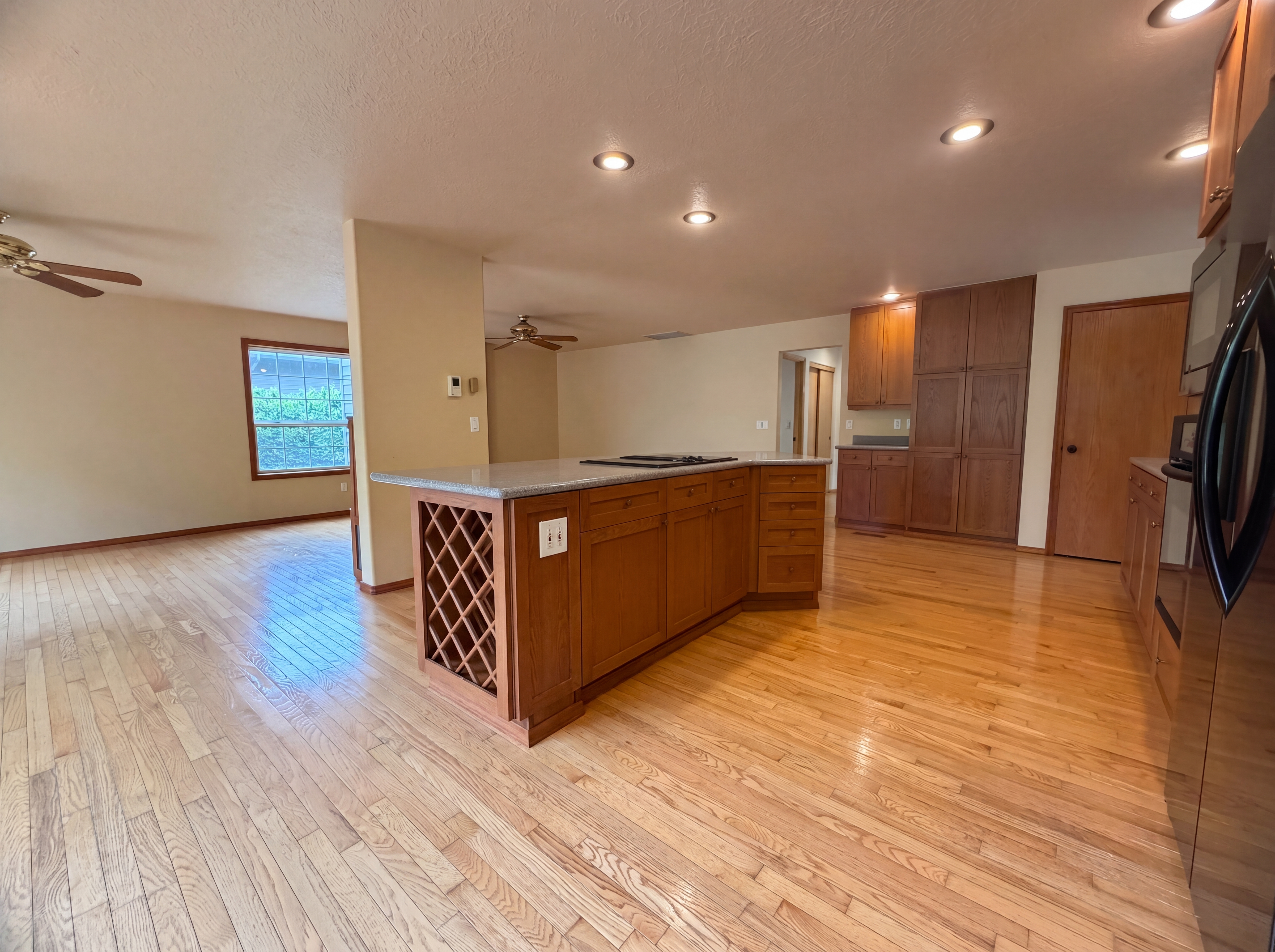 Photo 10 of 26 of 14292 SE Meadows Ln, Clackamas, OR