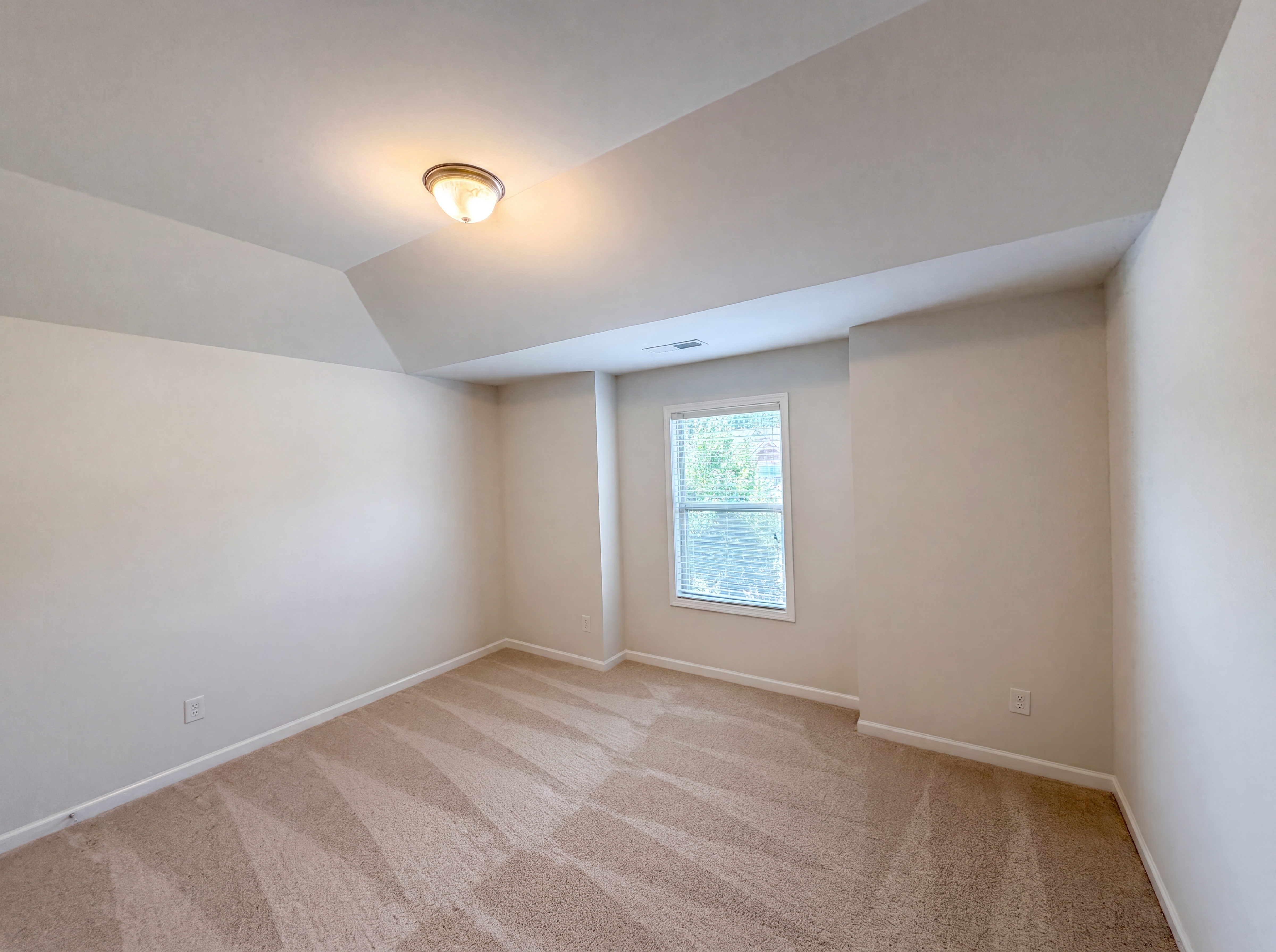 Photo 24 of 51 of 1481 Azalea Brook Dr, Lawrenceville, GA