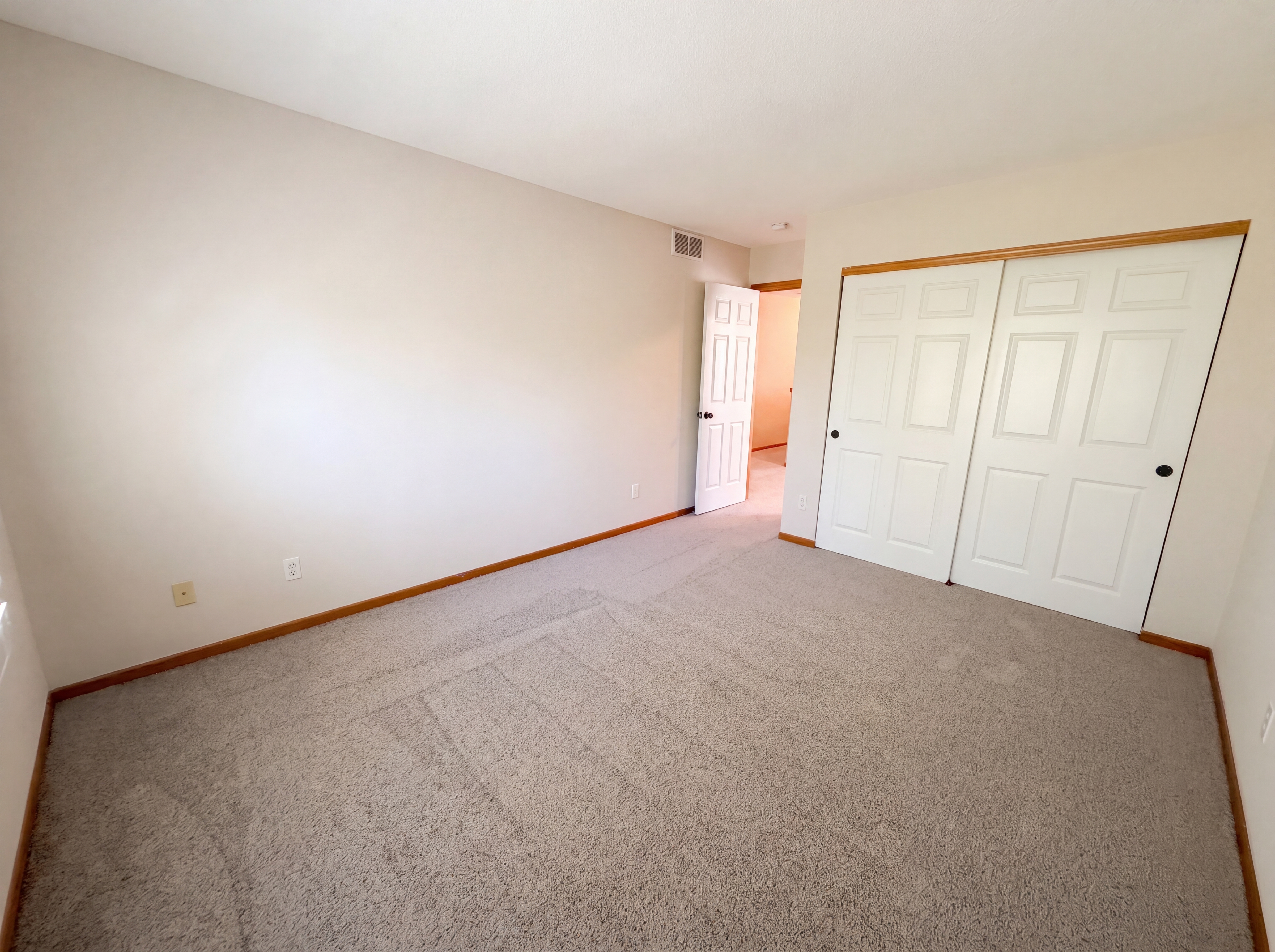 Photo 14 of 26 of 17005 78th Pl N, Maple Grove, MN