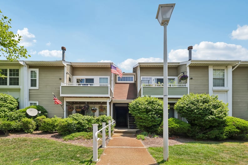 Property photo 1 of 11 Crop Ct