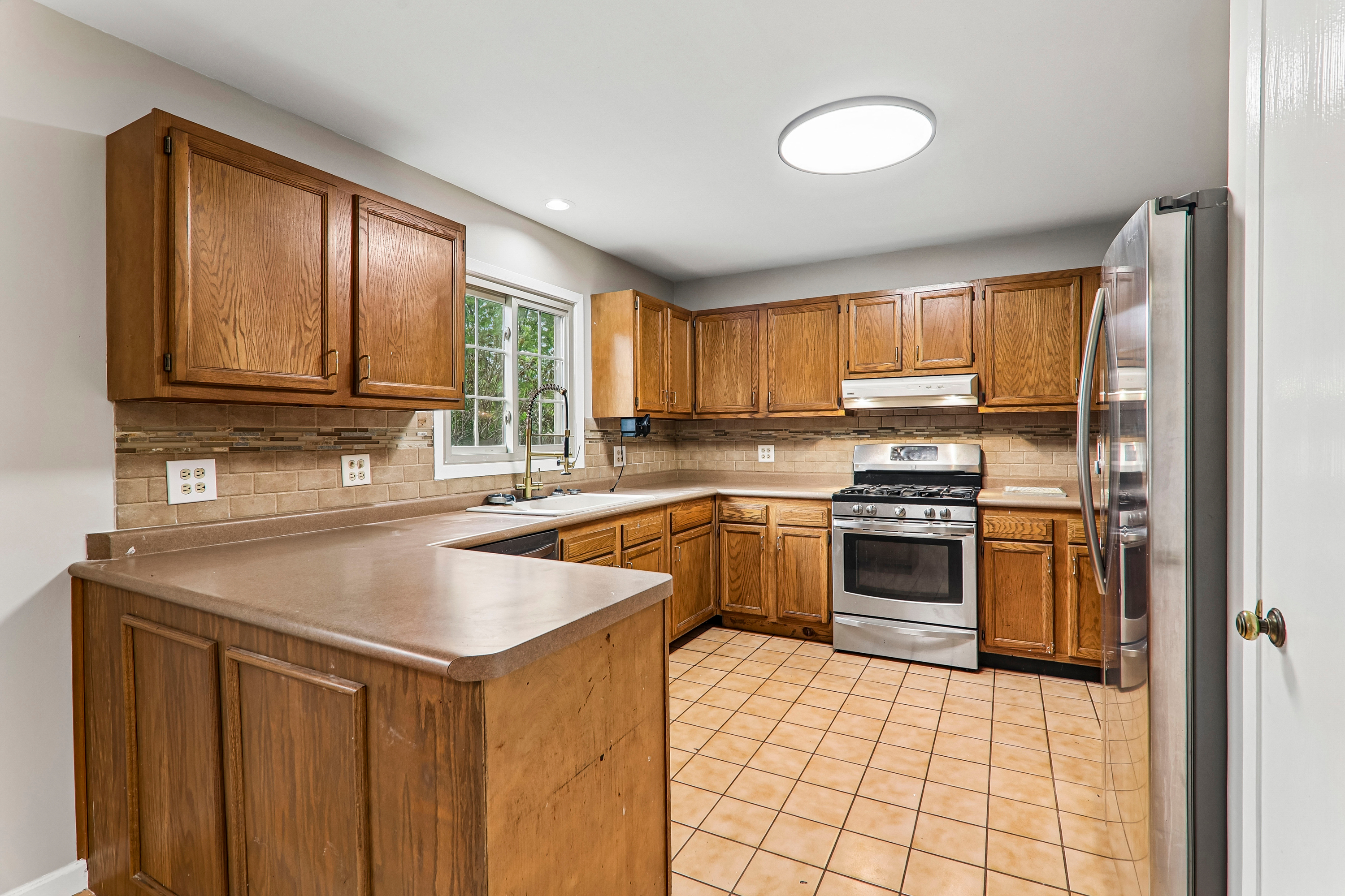 Photo 2 of 41 of 4399 Bluebird Ct, Gurnee, IL