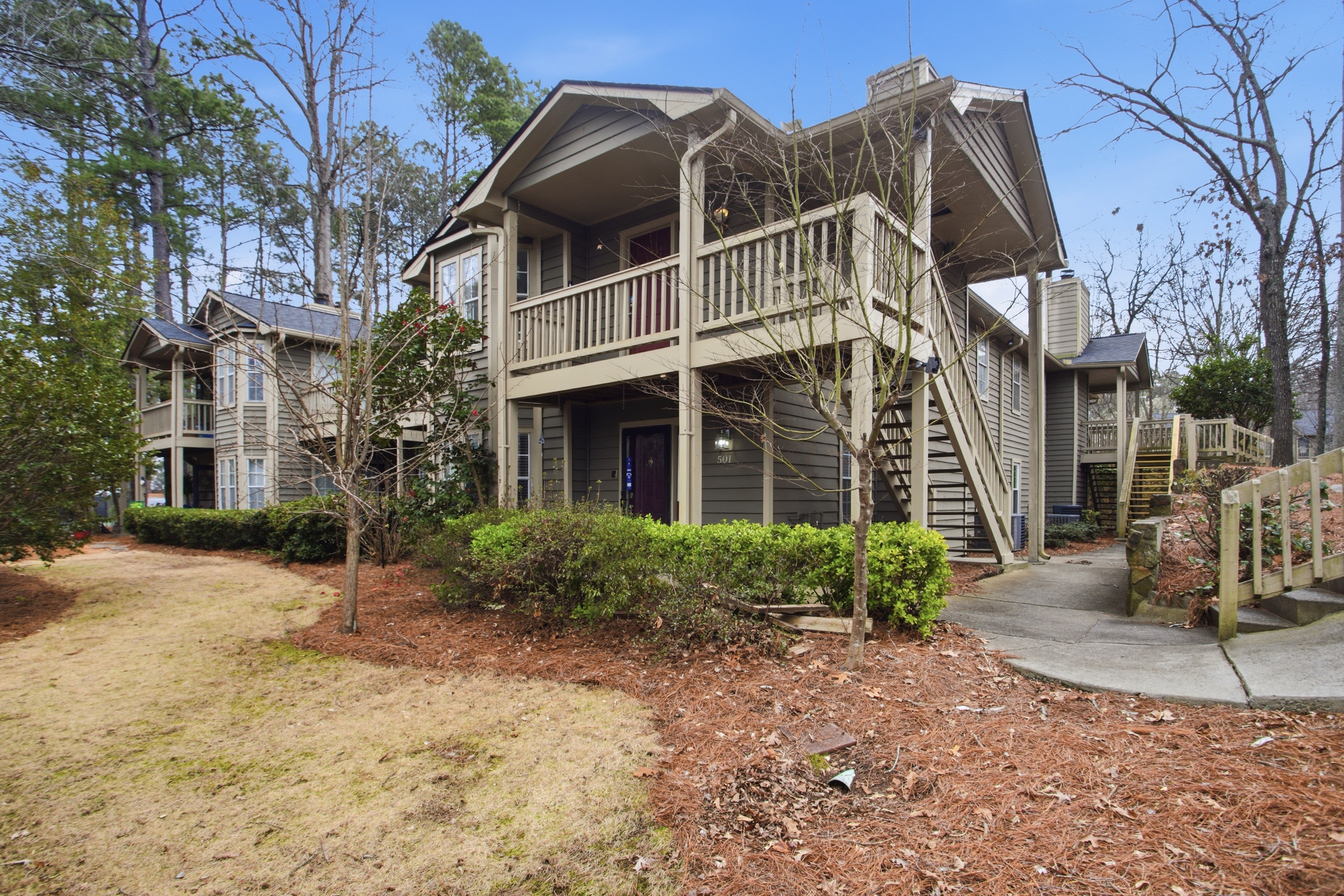 Photo 18 of 19 of 501 Country Park Dr SE, Smyrna, GA