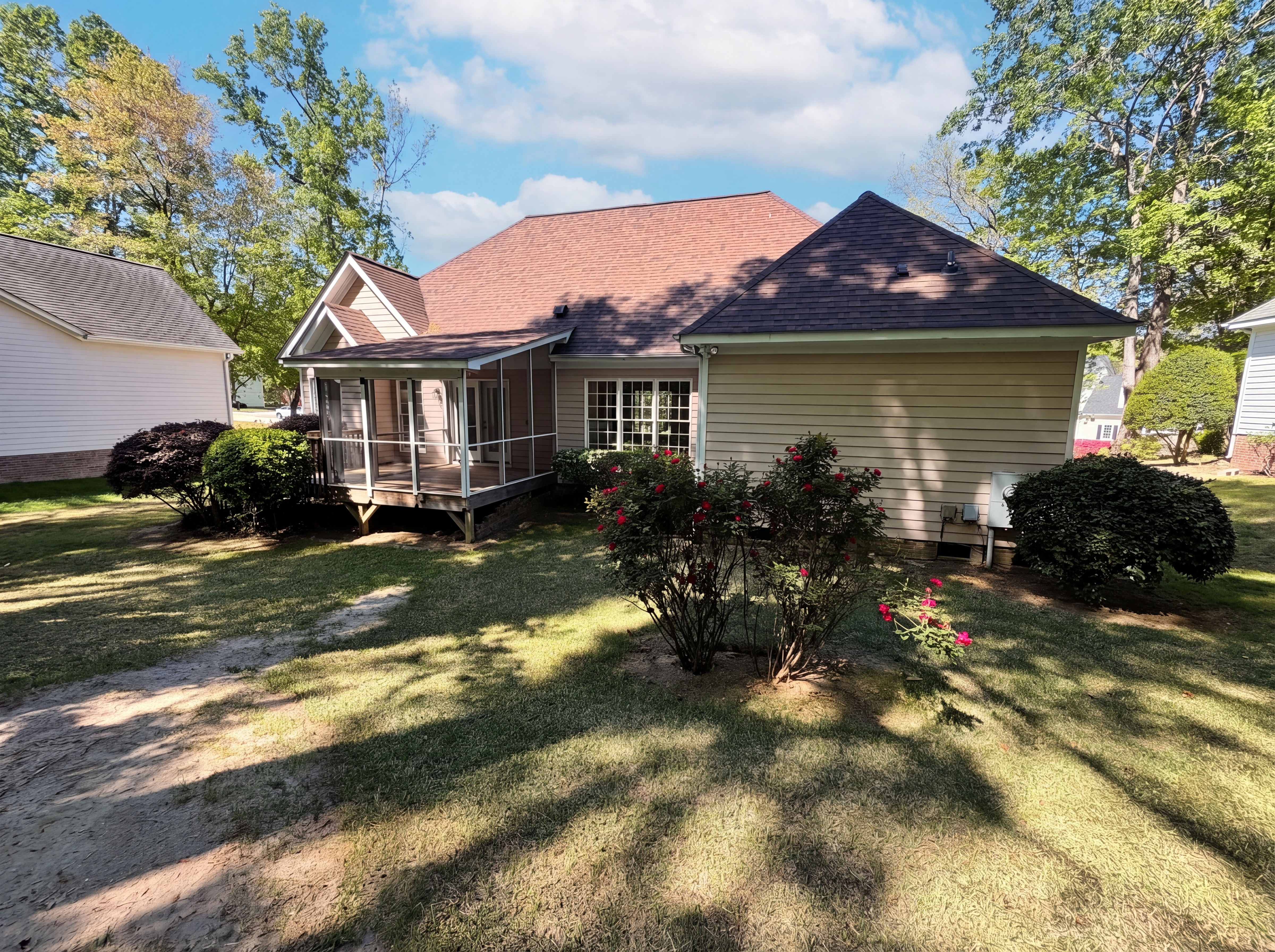 Photo 5 of 16 of 6128 Remington Lake Dr, Raleigh, NC