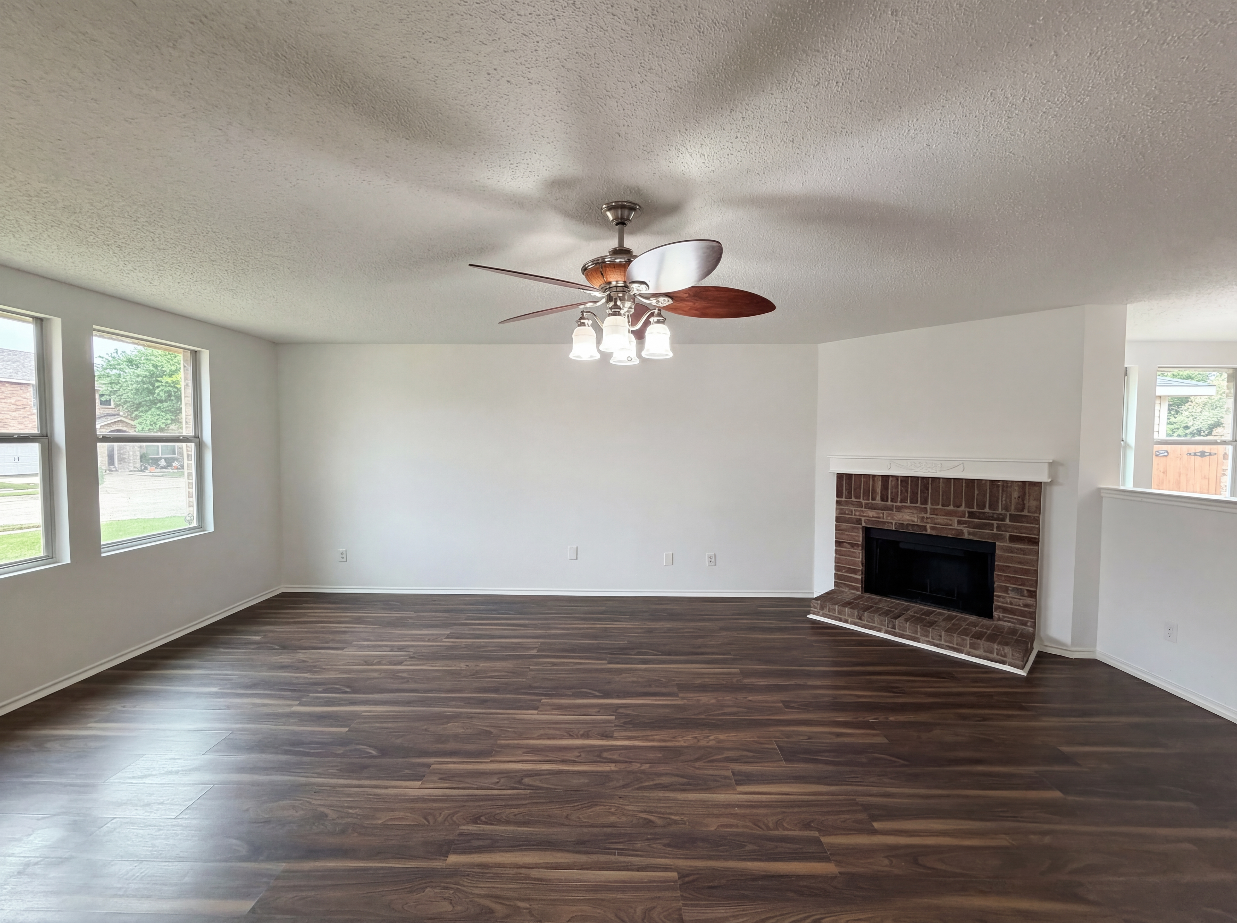 Photo 7 of 20 of 5145 Cliff Oaks Dr, Fort Worth, TX