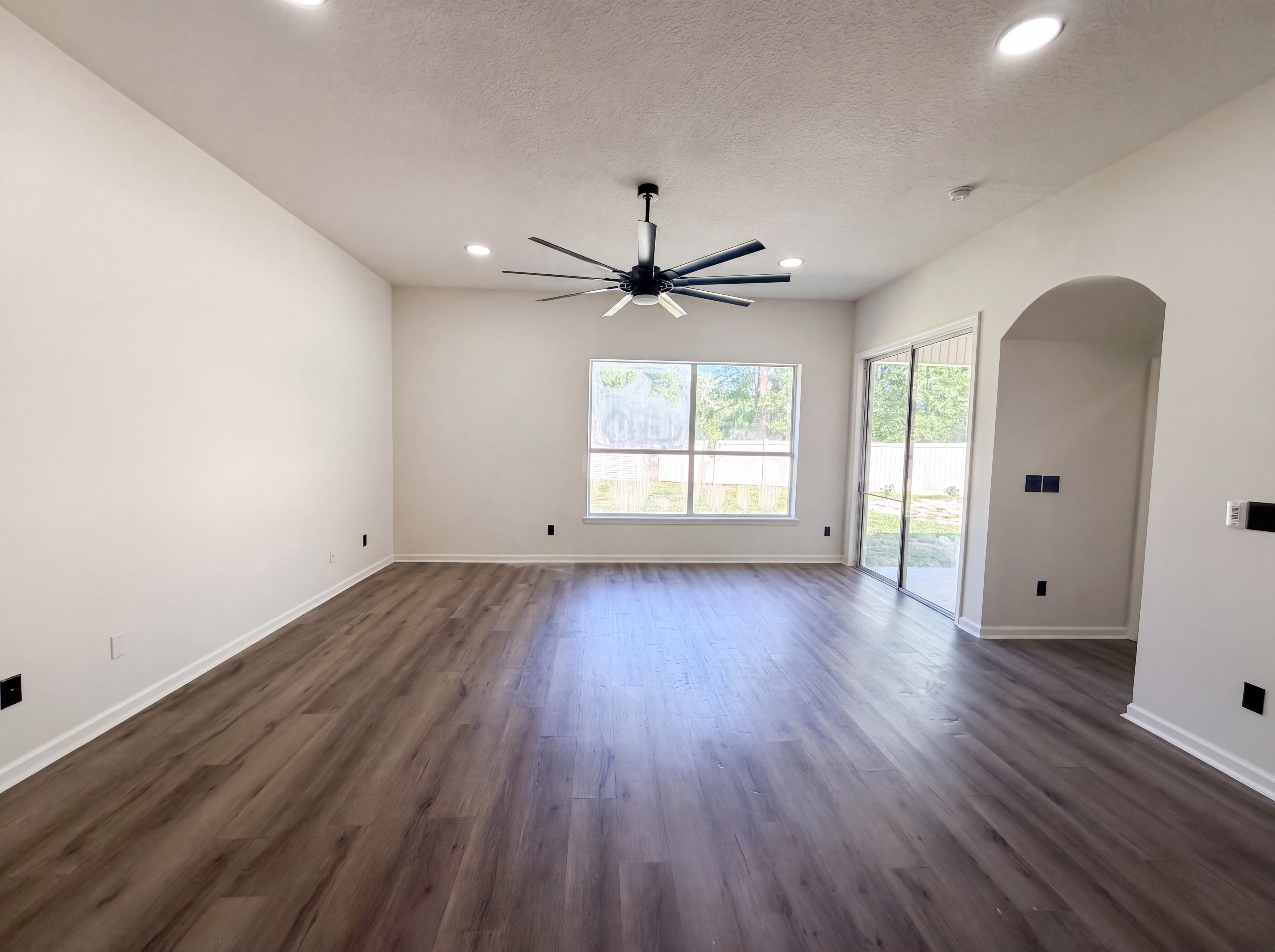 Photo 3 of 21 of 45168 Ingleham Cir, Callahan, FL