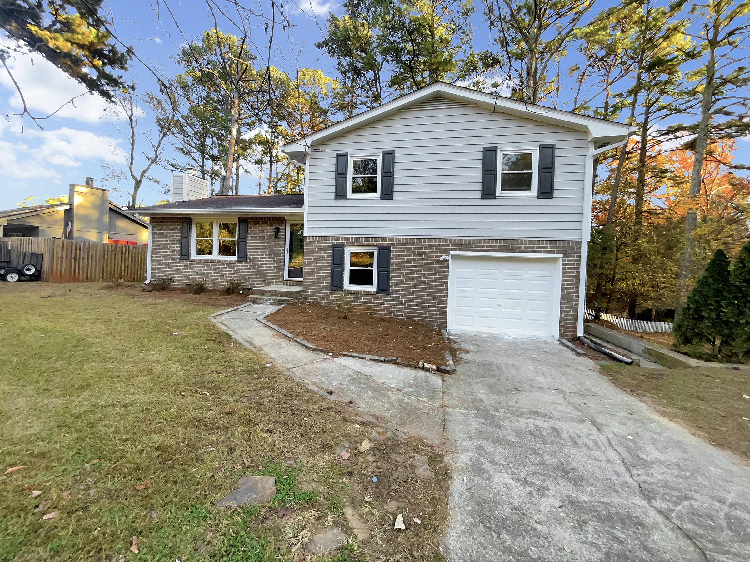 Photo 7 of 46 of 48 Russell Rd, Lawrenceville, GA