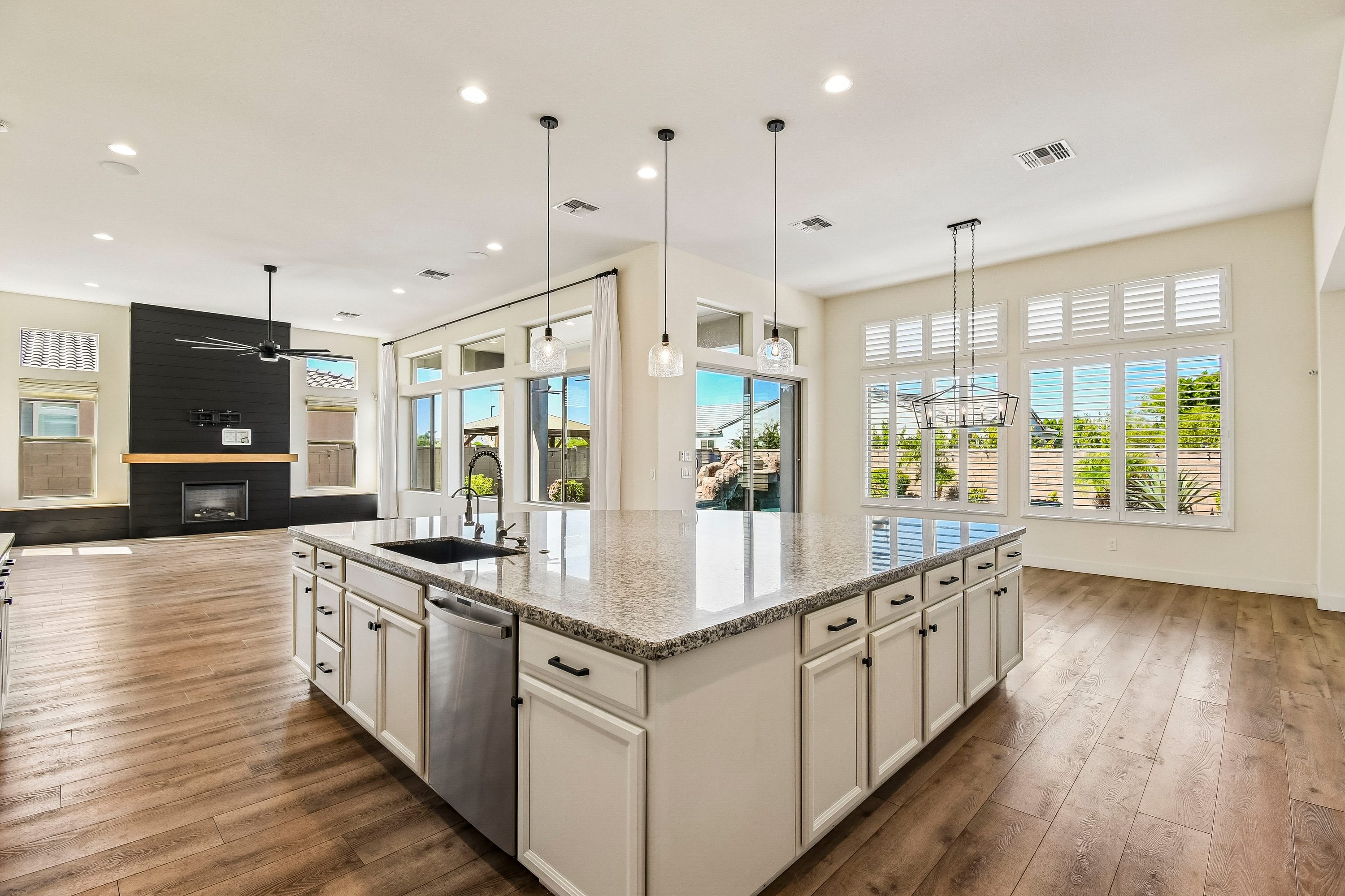 Photo 10 of 32 of 6138 S Granite St, Gilbert, AZ