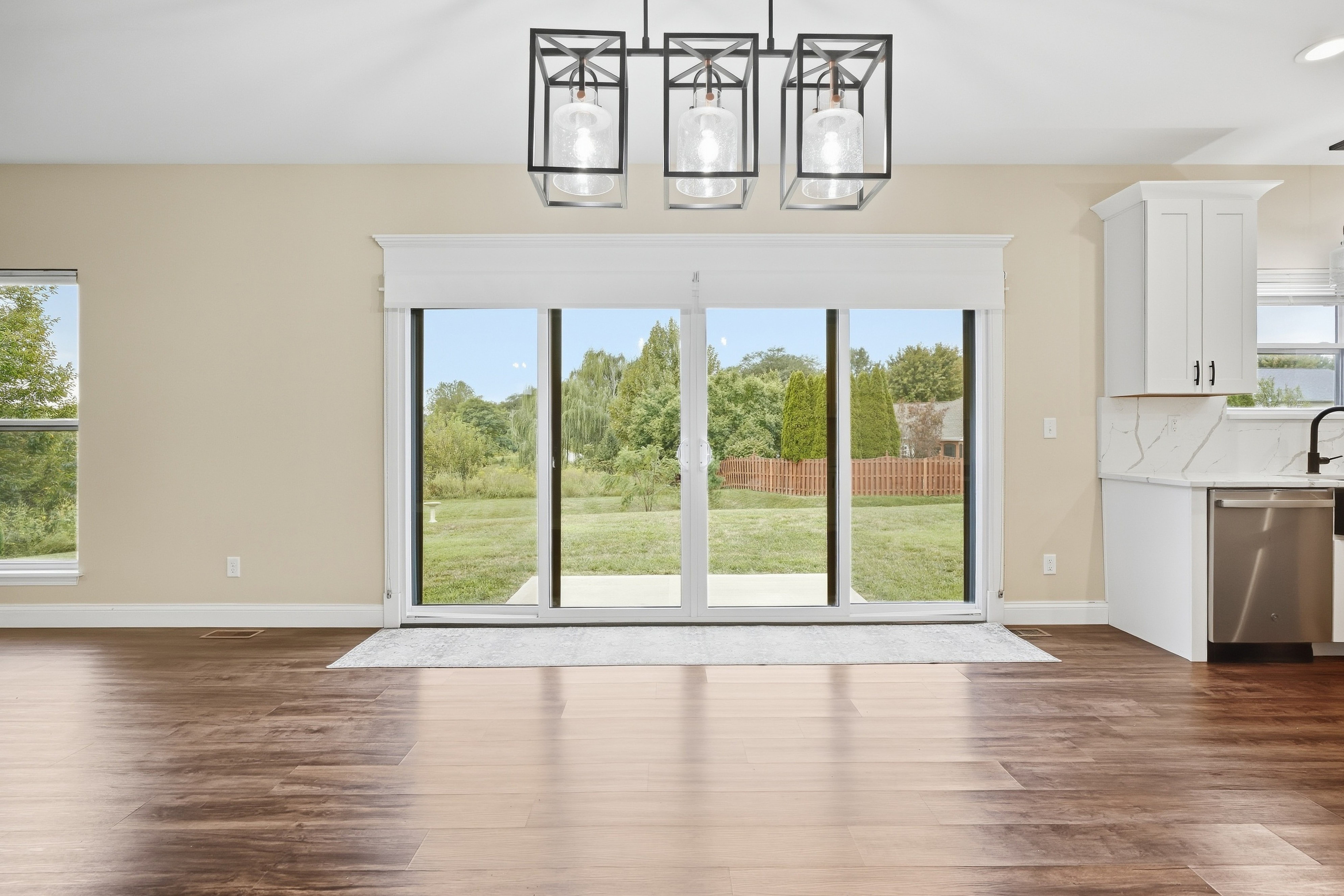 Photo 10 of 39 of 1623 Oglesby Dr, Edwardsville, IL