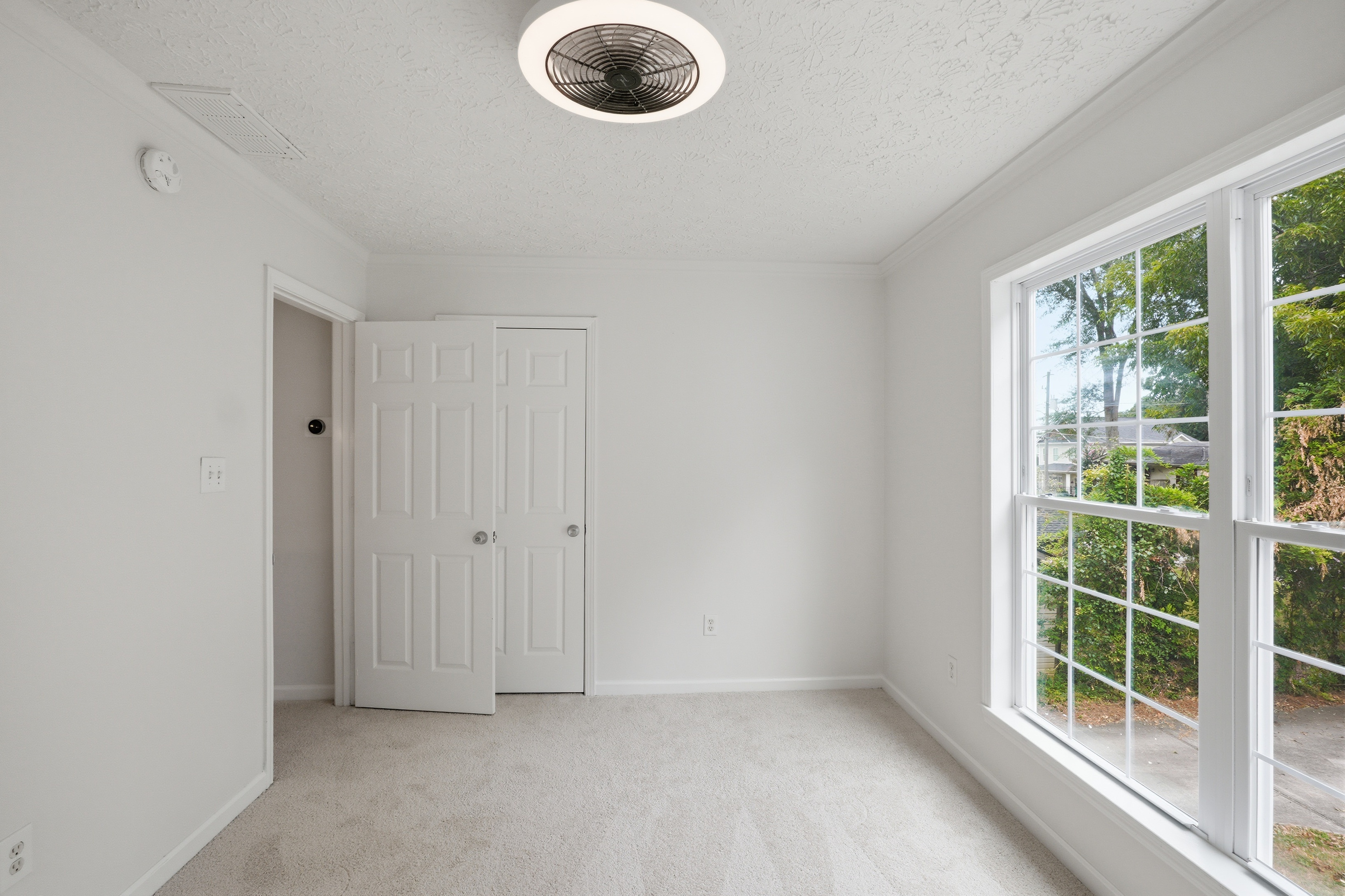 Photo 12 of 29 of 1575 Liberty Ave SE, Atlanta, GA