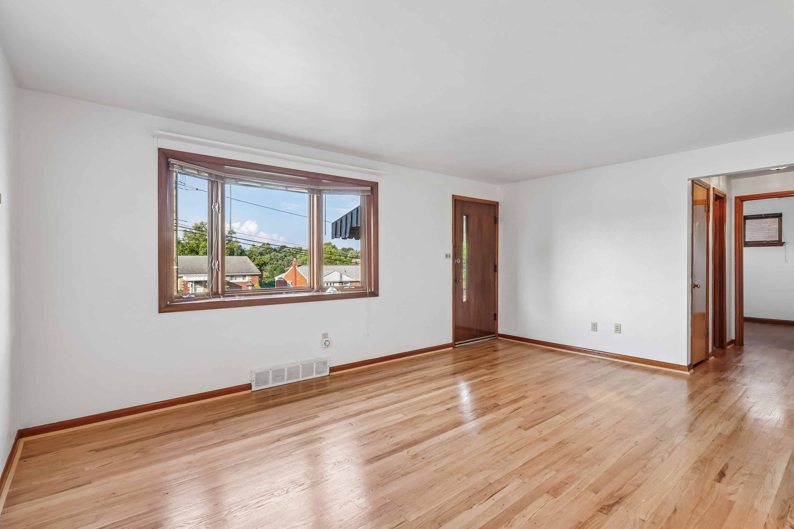 Photo 6 of 56 of 478 Balconade Dr, Pittsburgh, PA