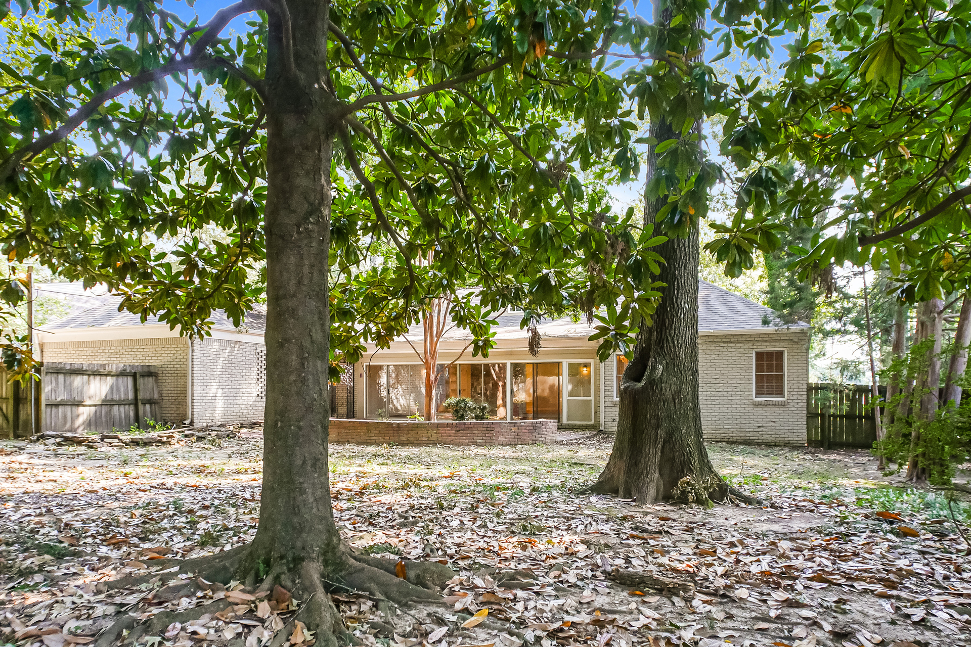 Photo 5 of 22 of 2415 Kirby Rd, Memphis, TN