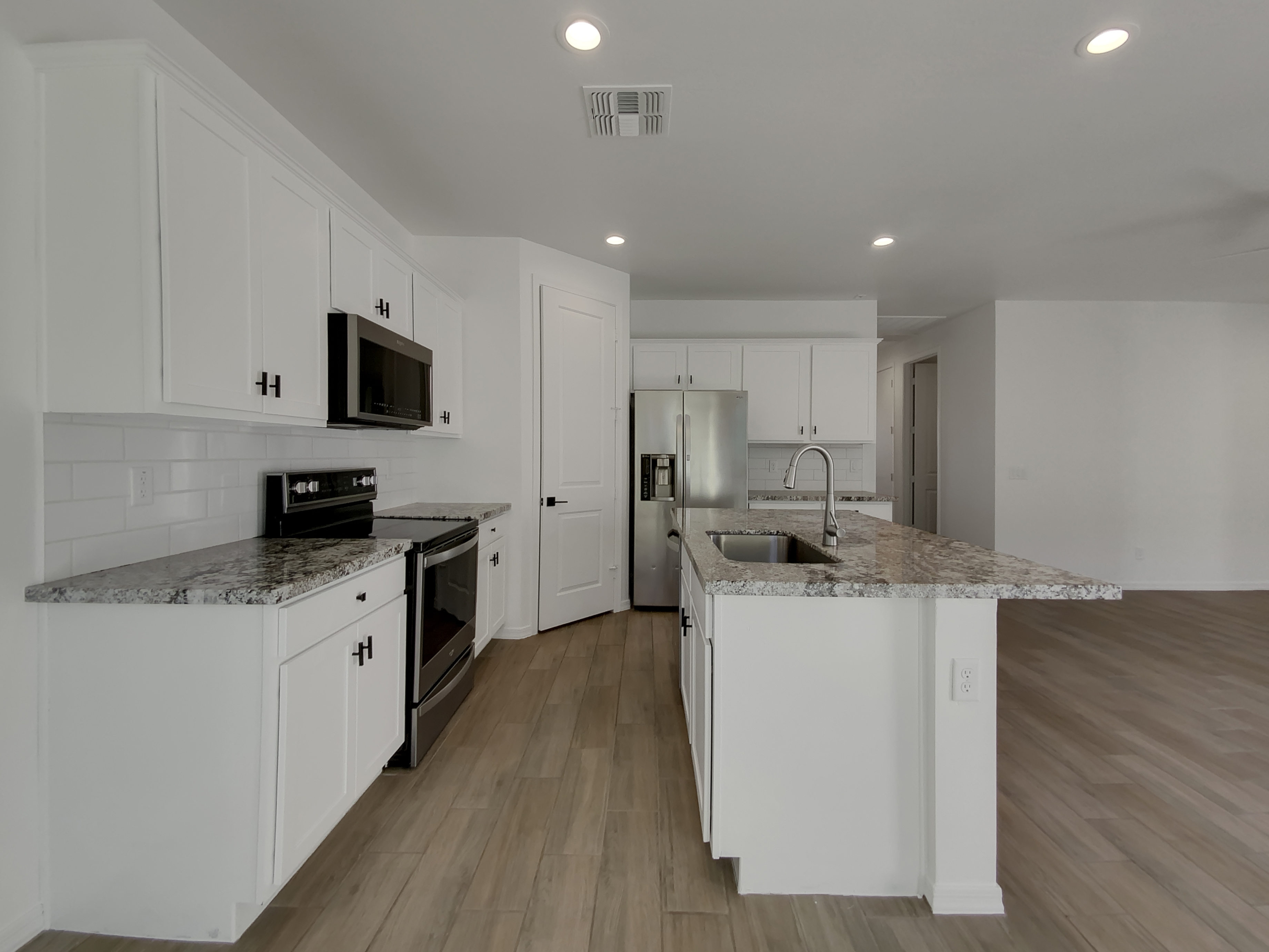 Photo 11 of 18 of 9327 E Static Ave, Mesa, AZ