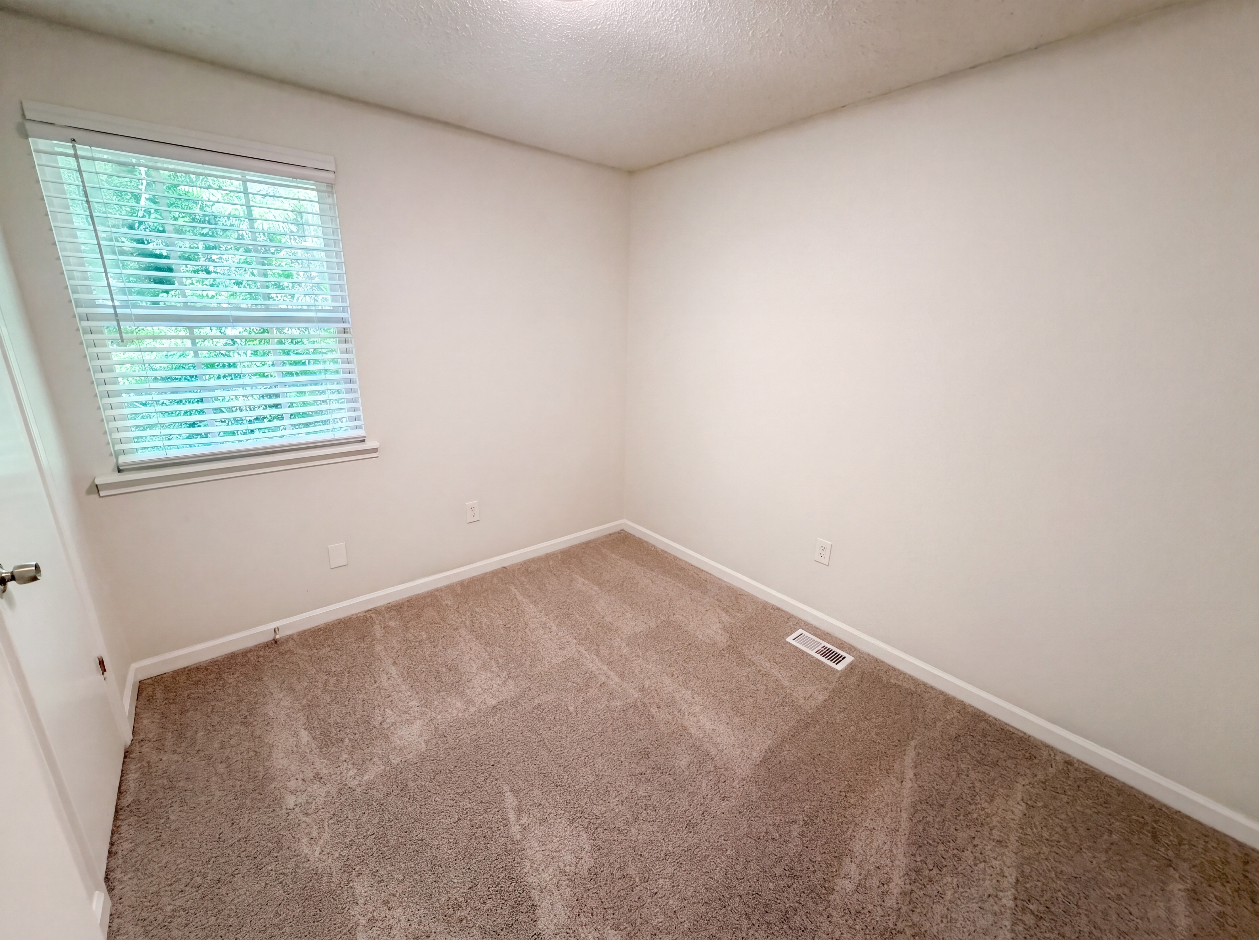 Photo 11 of 22 of 3000 Wilkes Plantation Way, Douglasville, GA