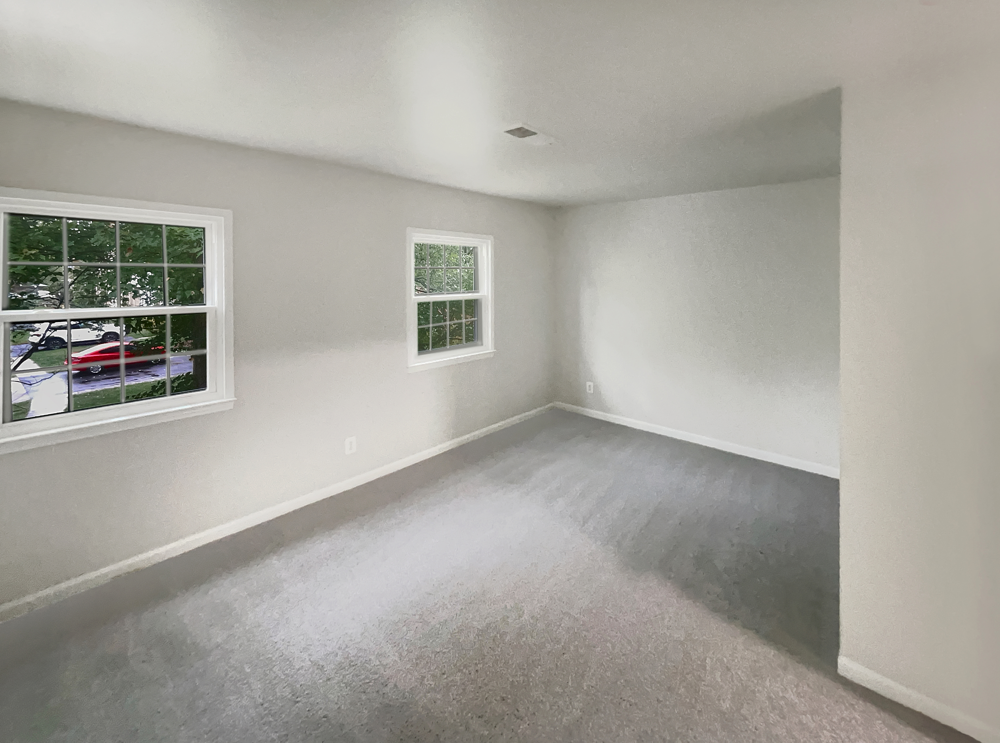 Photo 14 of 22 of 14849 Leicester Ct, Centreville, VA