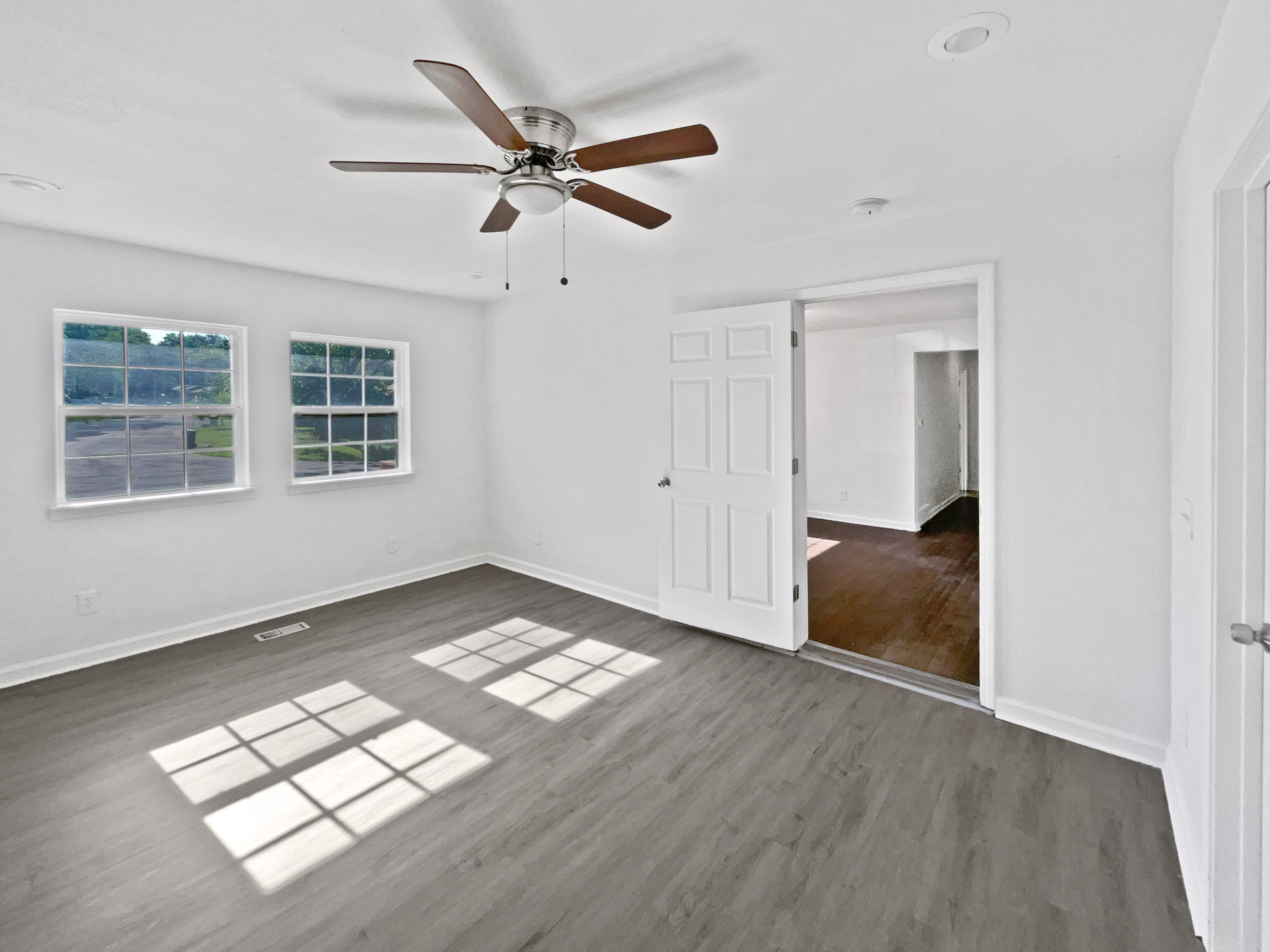 Photo 16 of 20 of 10014 Hardesty Ave, Kansas City, MO