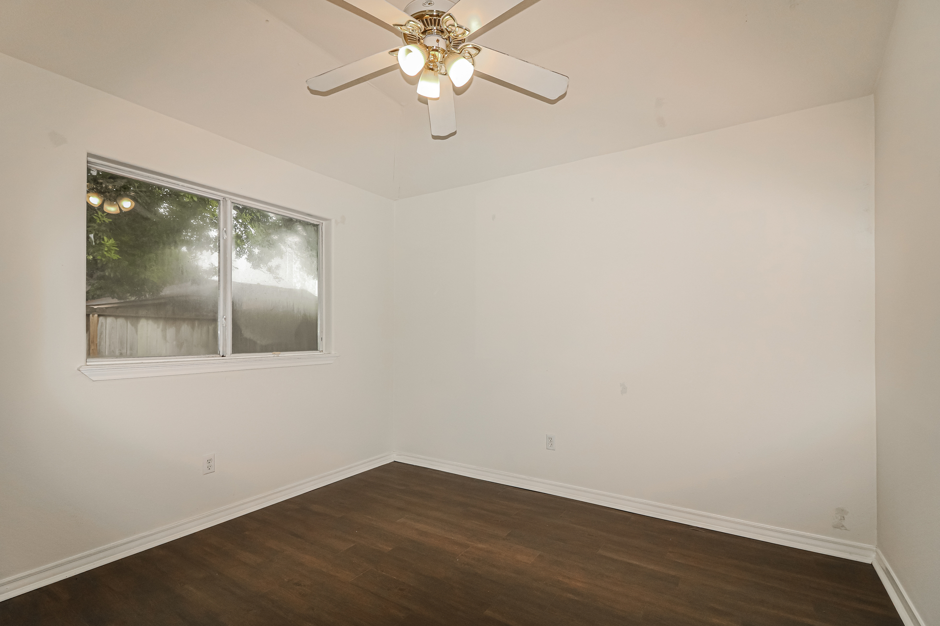 Photo 16 of 21 of 7706 Impala Dr, Corpus Christi, TX