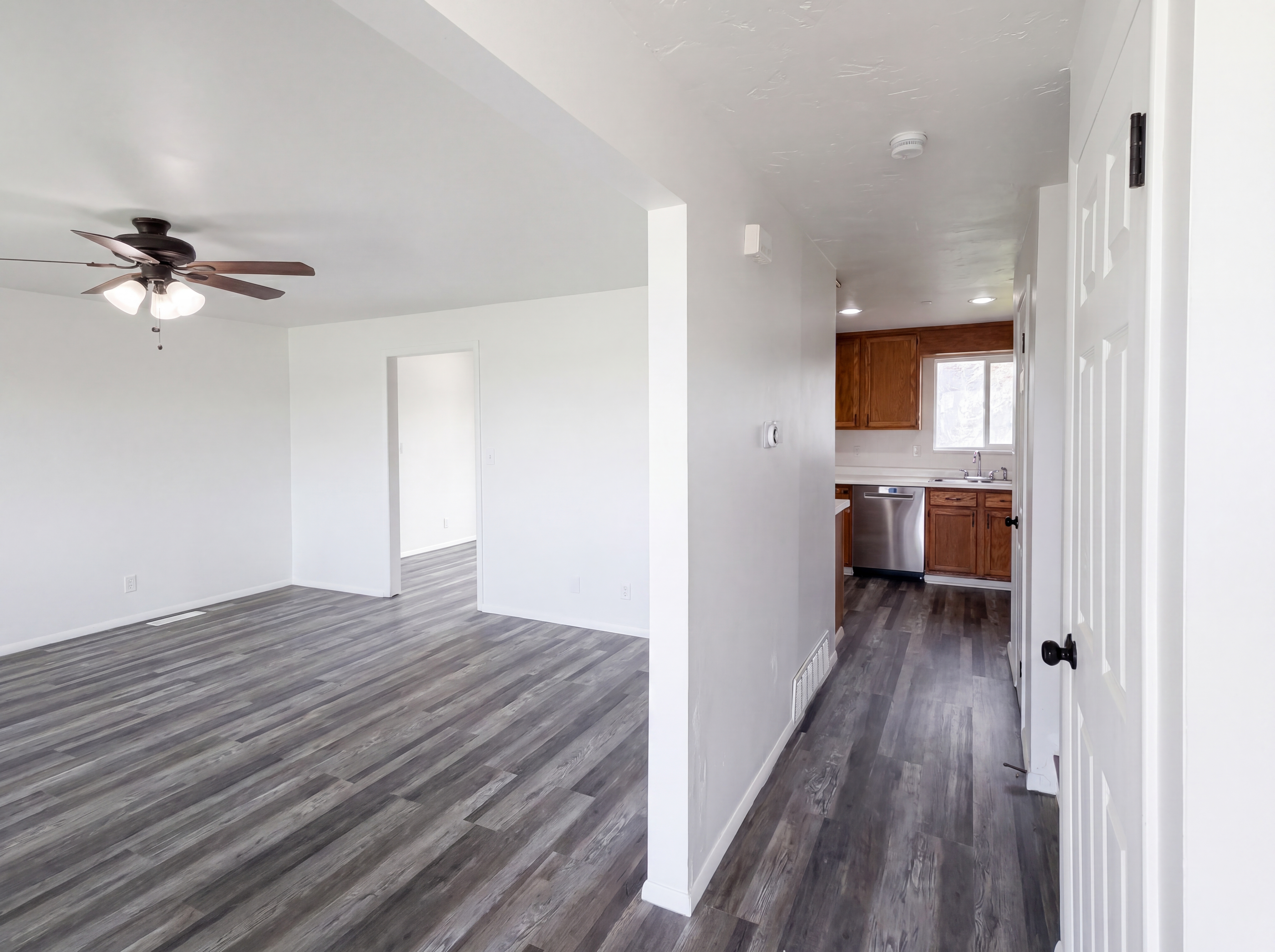 Photo 9 of 21 of 408 N 1500 W, Clinton, UT