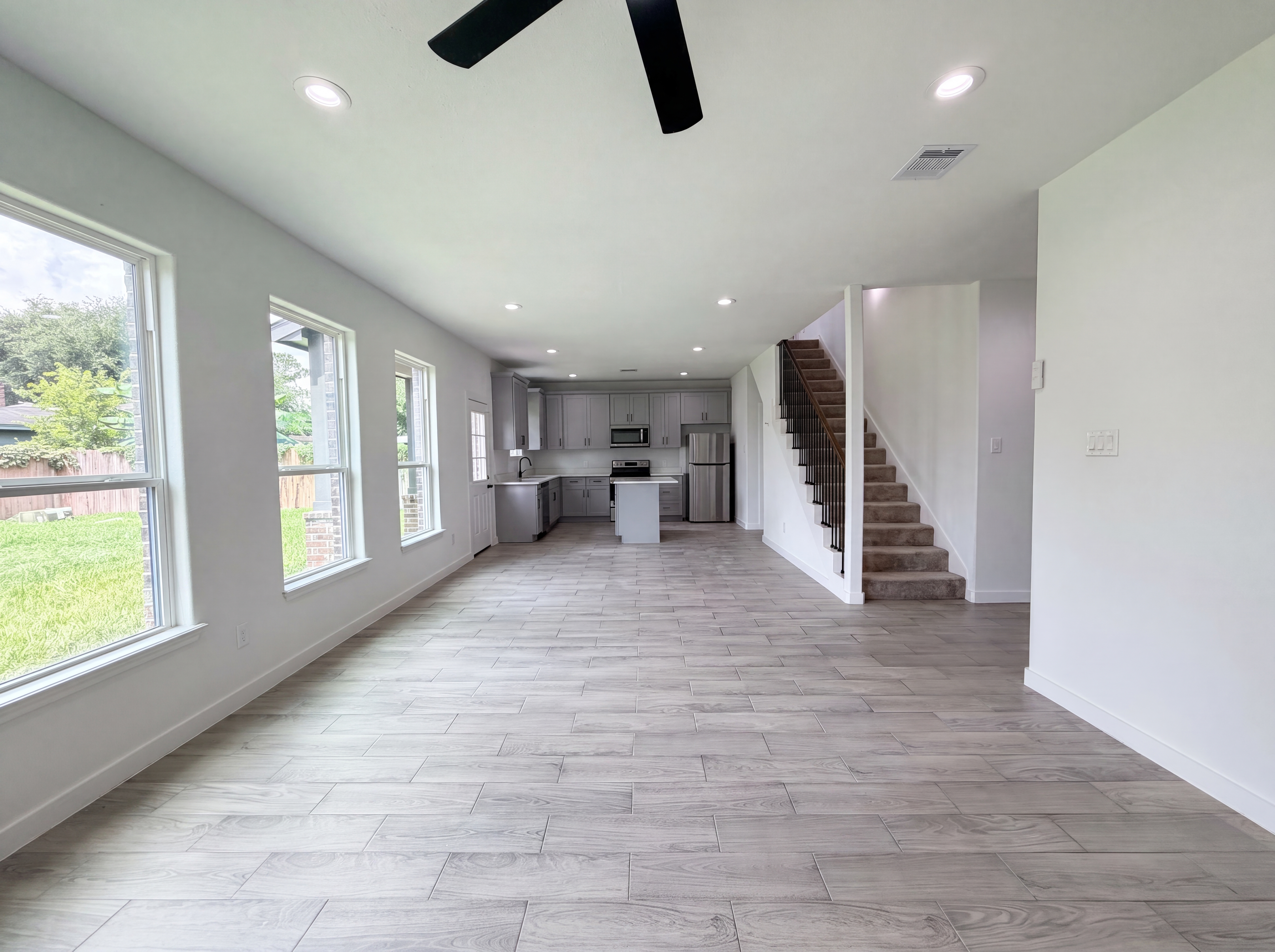 Photo 11 of 20 of 6711 Rowell Ct, Missouri City, TX