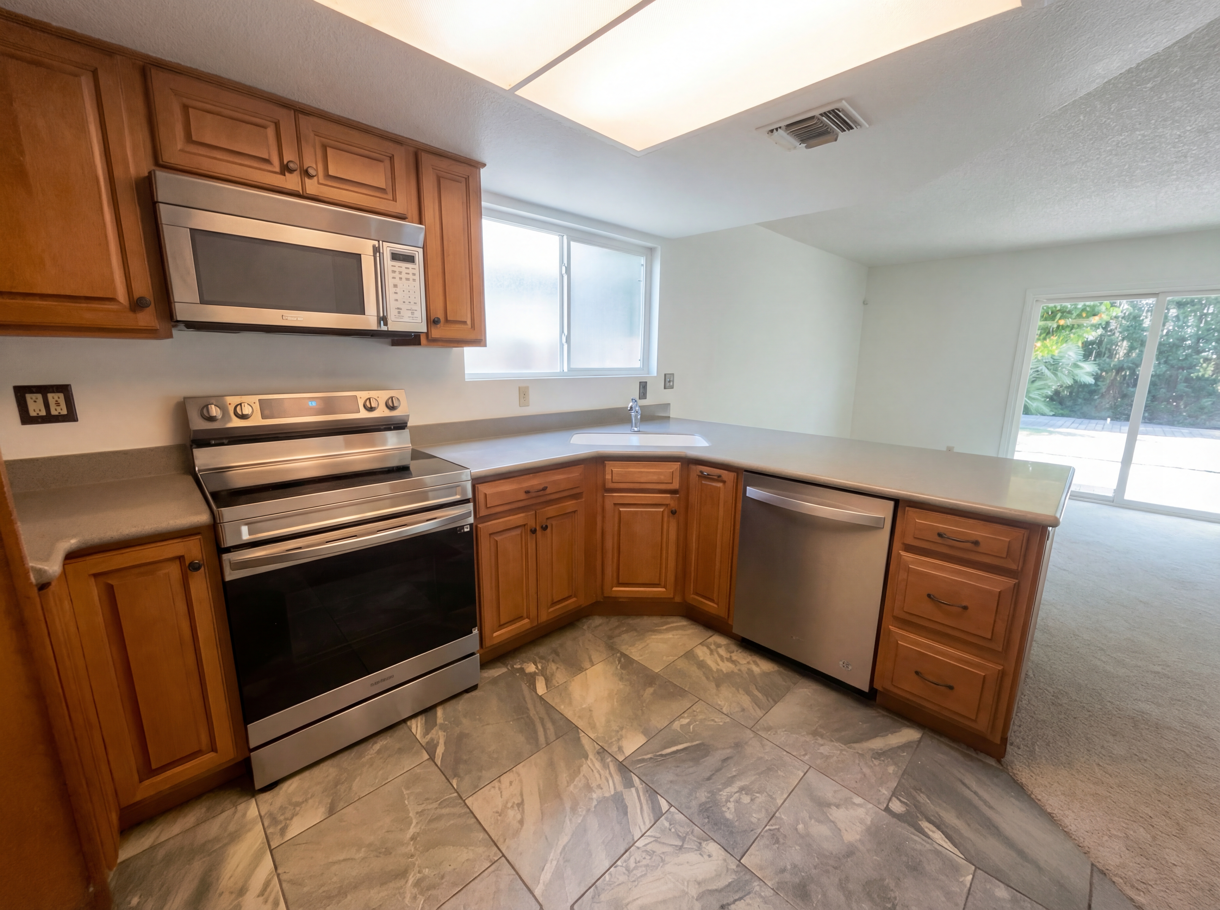 Photo 2 of 21 of 4325 W Blacksmith St, Tucson, AZ