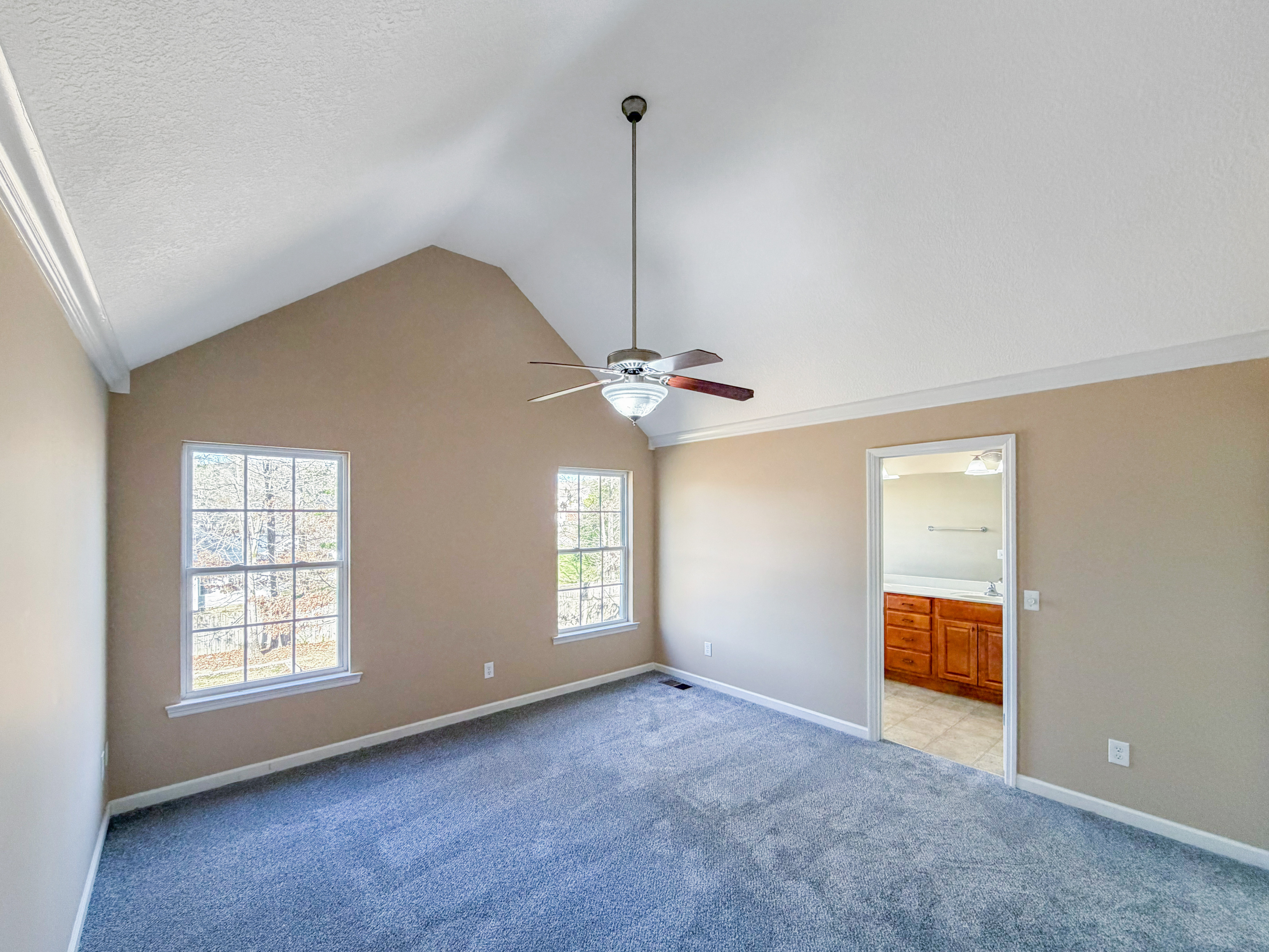 Photo 21 of 25 of 7446 Salmon Ln, Ooltewah, TN