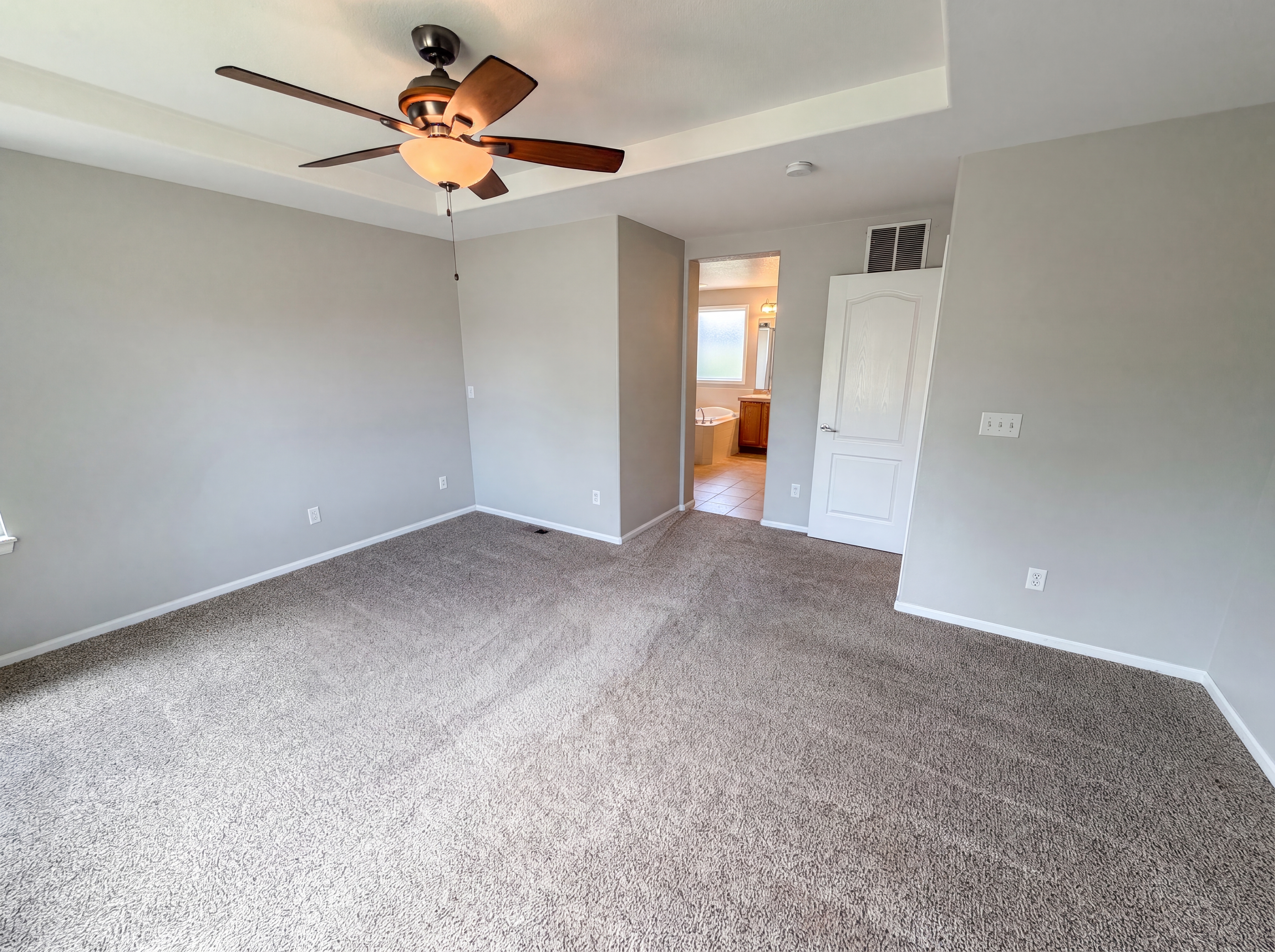 Photo 10 of 34 of 10494 Ouray St, Commerce City, CO