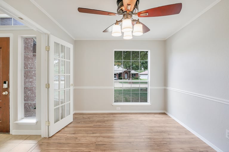 Photo 8 of 27 - 923 Silver Streak Dr, Saginaw, TX 76131