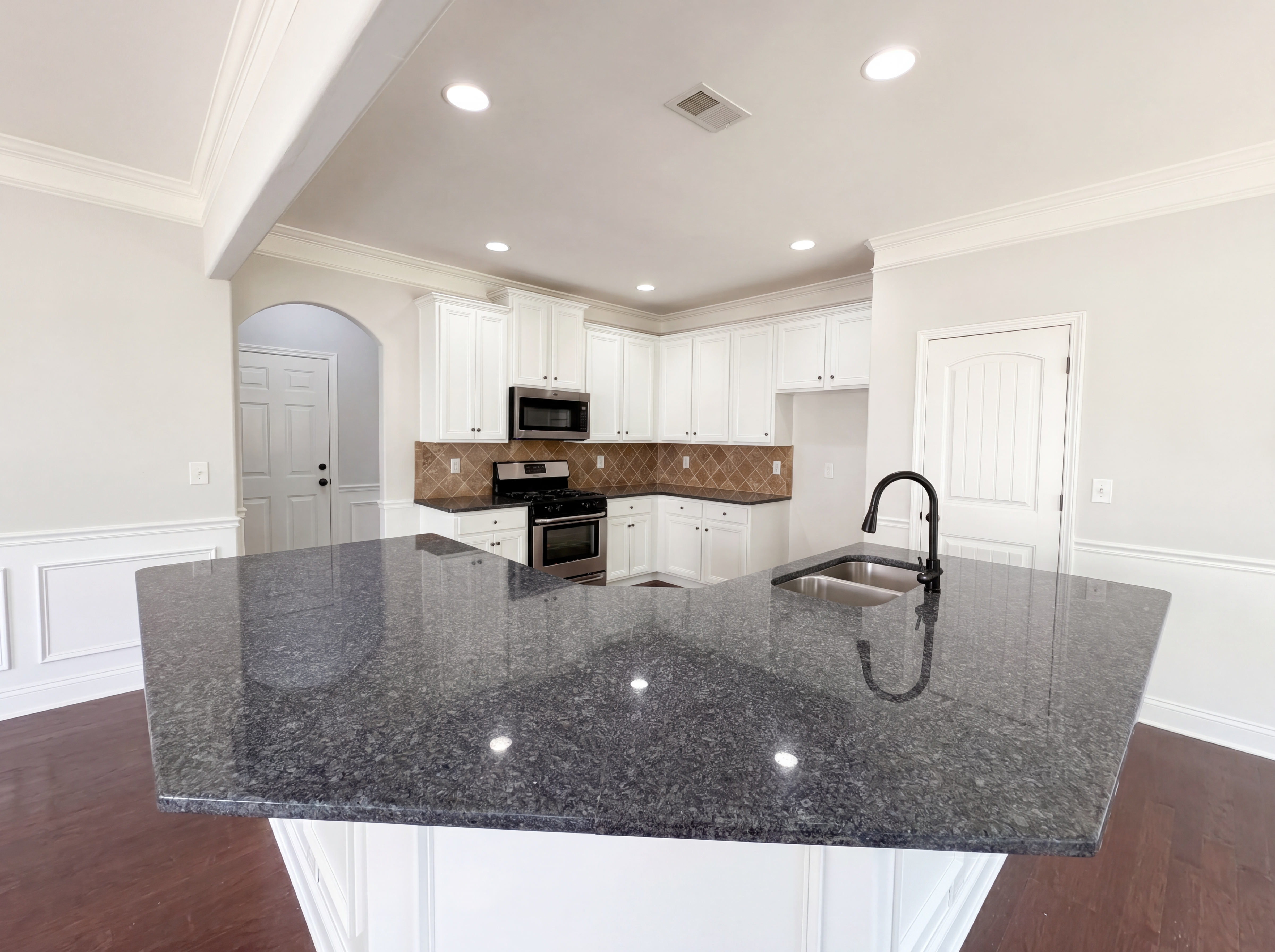 Photo 2 of 33 of 248 Colfax Dr, Boiling Springs, SC