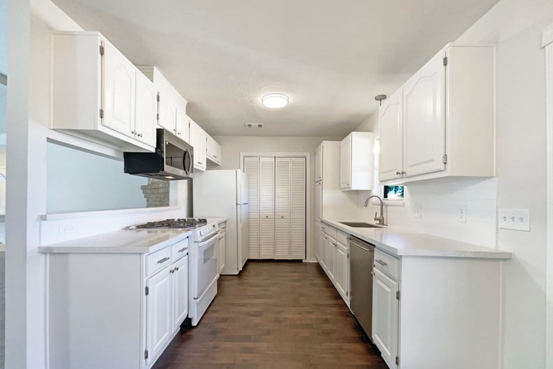 Property photo 2 of 21170 Northern Colony Ct