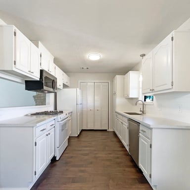 Property photo 2 of 21170 Northern Colony Ct