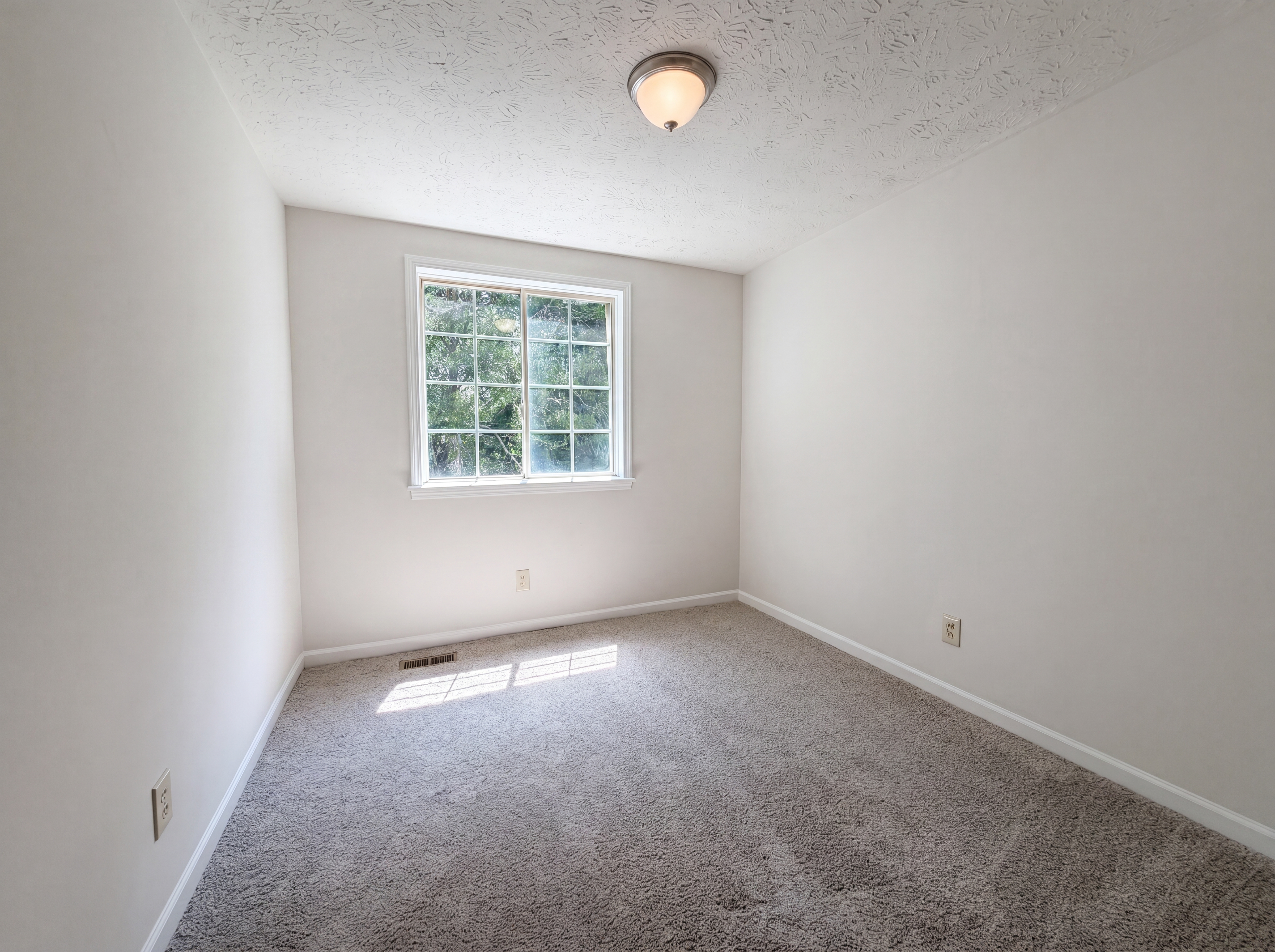 Photo 9 of 19 of 207 Seneca Forest Ct, Nashville, TN