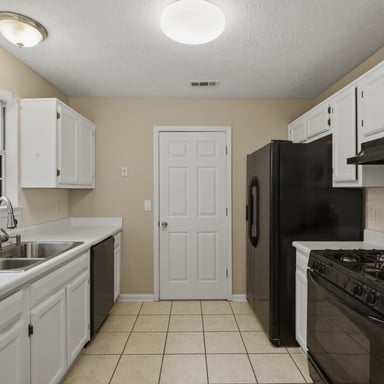 Property photo 2 of 1014 Maple Leaf Rdg