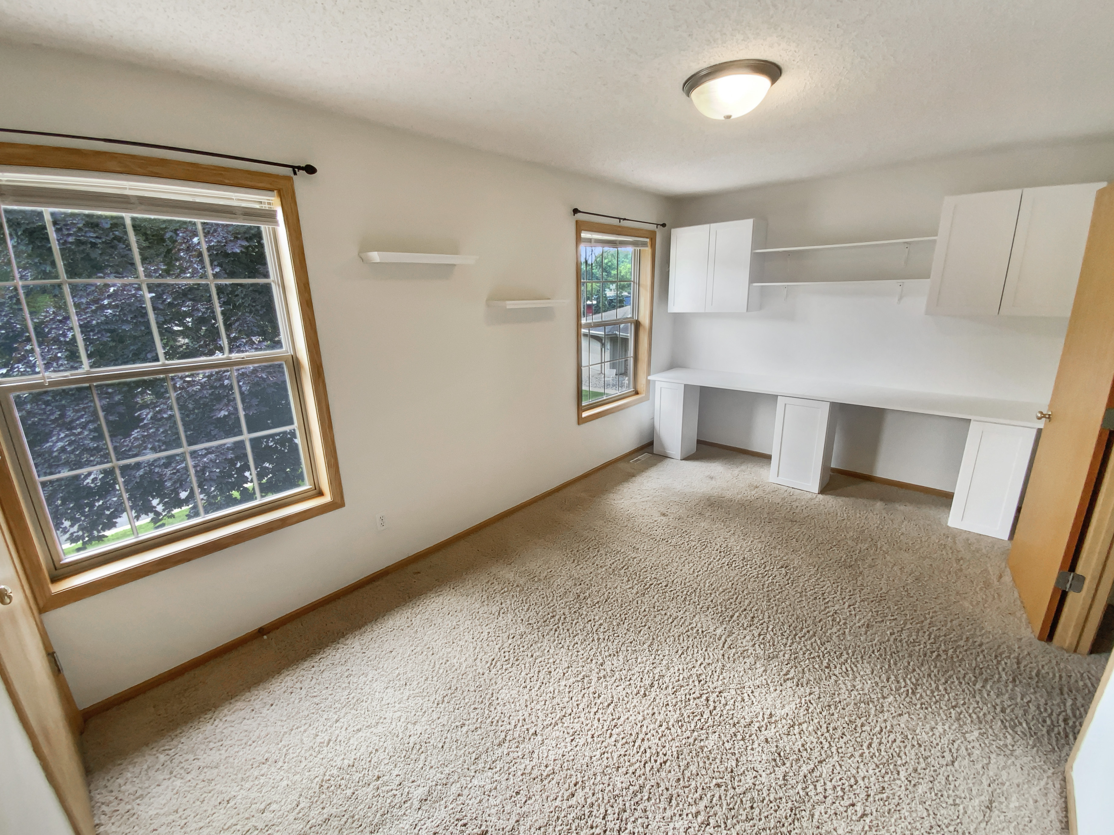 Photo 18 of 23 of 3017 Rainier Ct, Burnsville, MN
